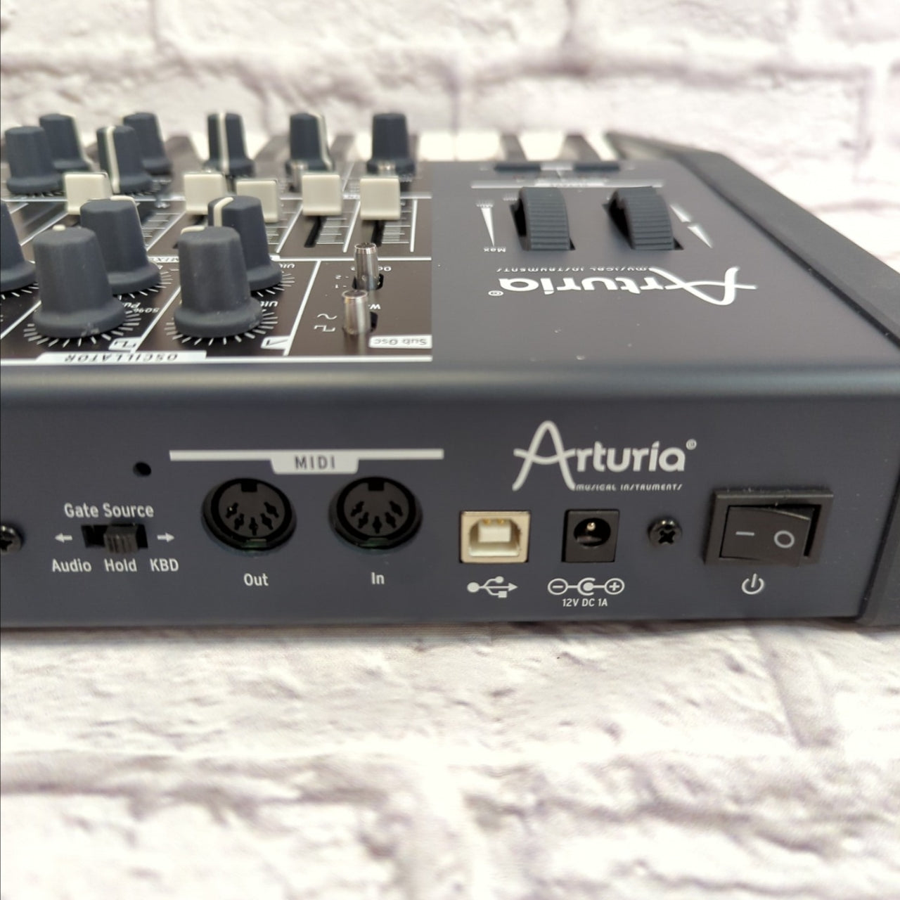 Arturia Mini Brute 25 Key Synthesizer