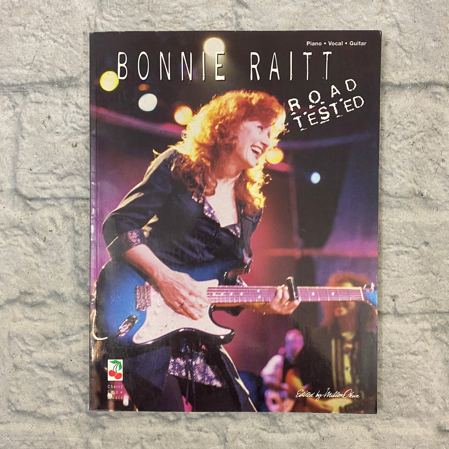 Cherry Lane Music Bonnie Raitt Road Tested Piano/Vocal/Guitar Book