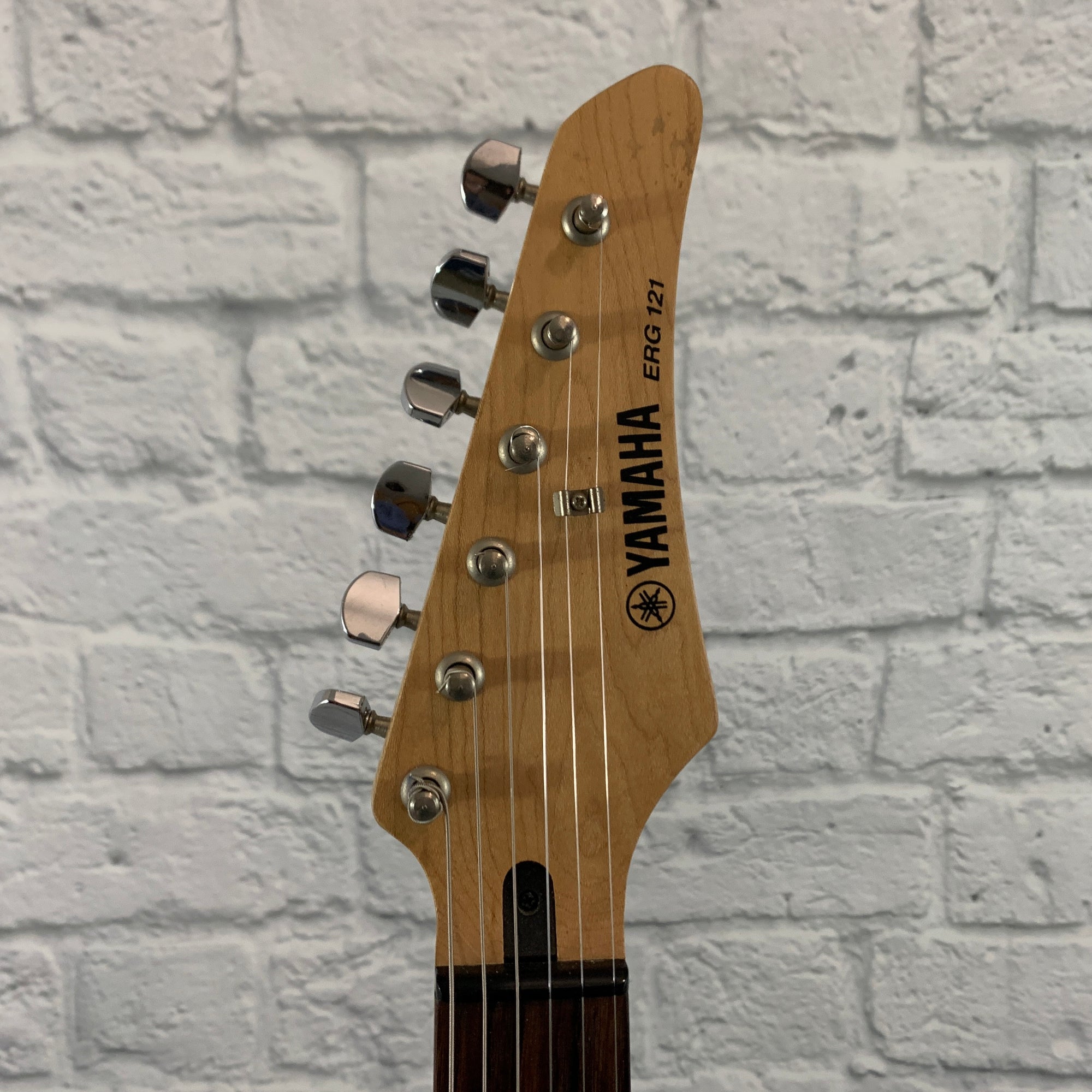 Yamaha ERG-121 HSS Strat-Style Electric Guitar - Black