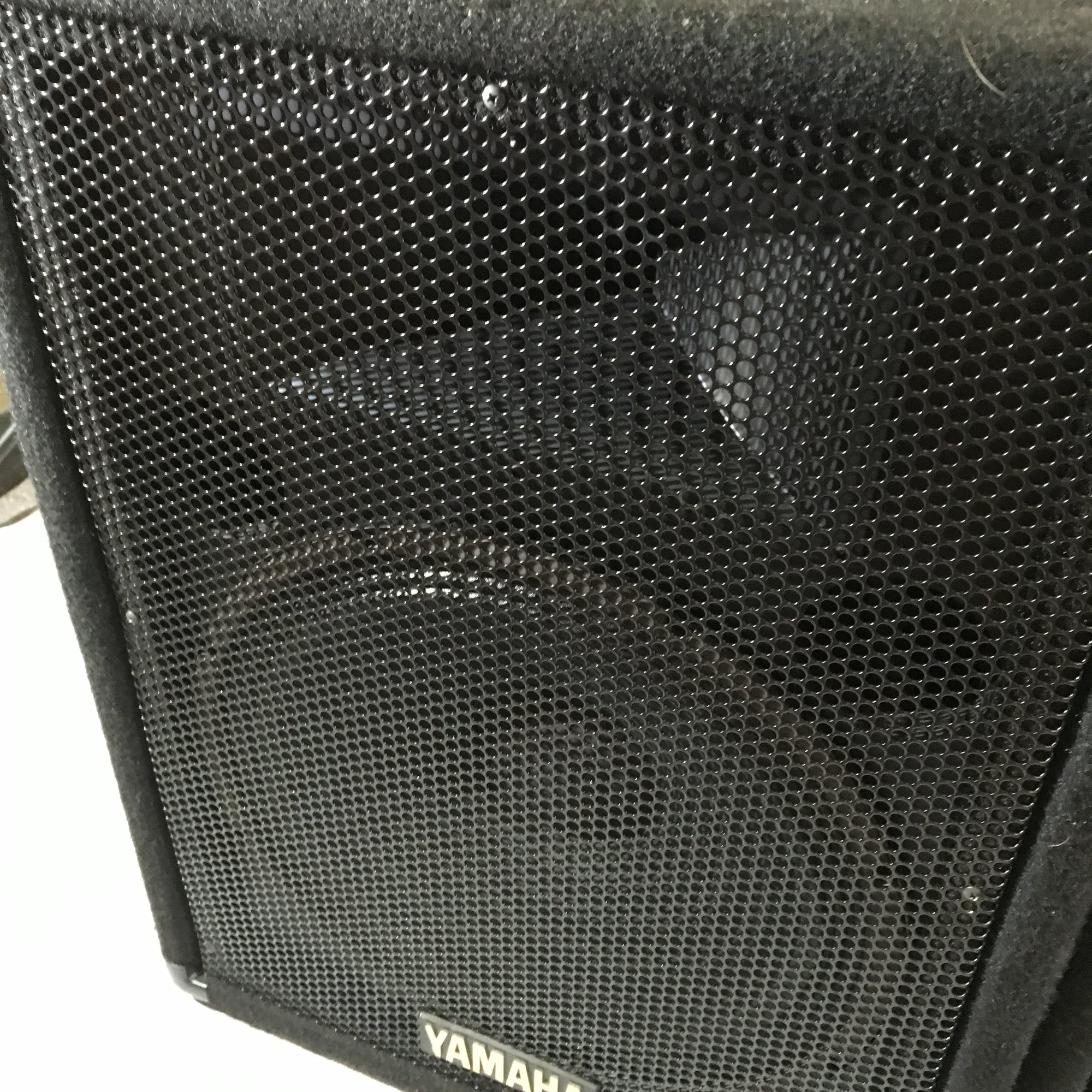 Yamaha BR15 400W 2-Way 15in Passive PA Pair