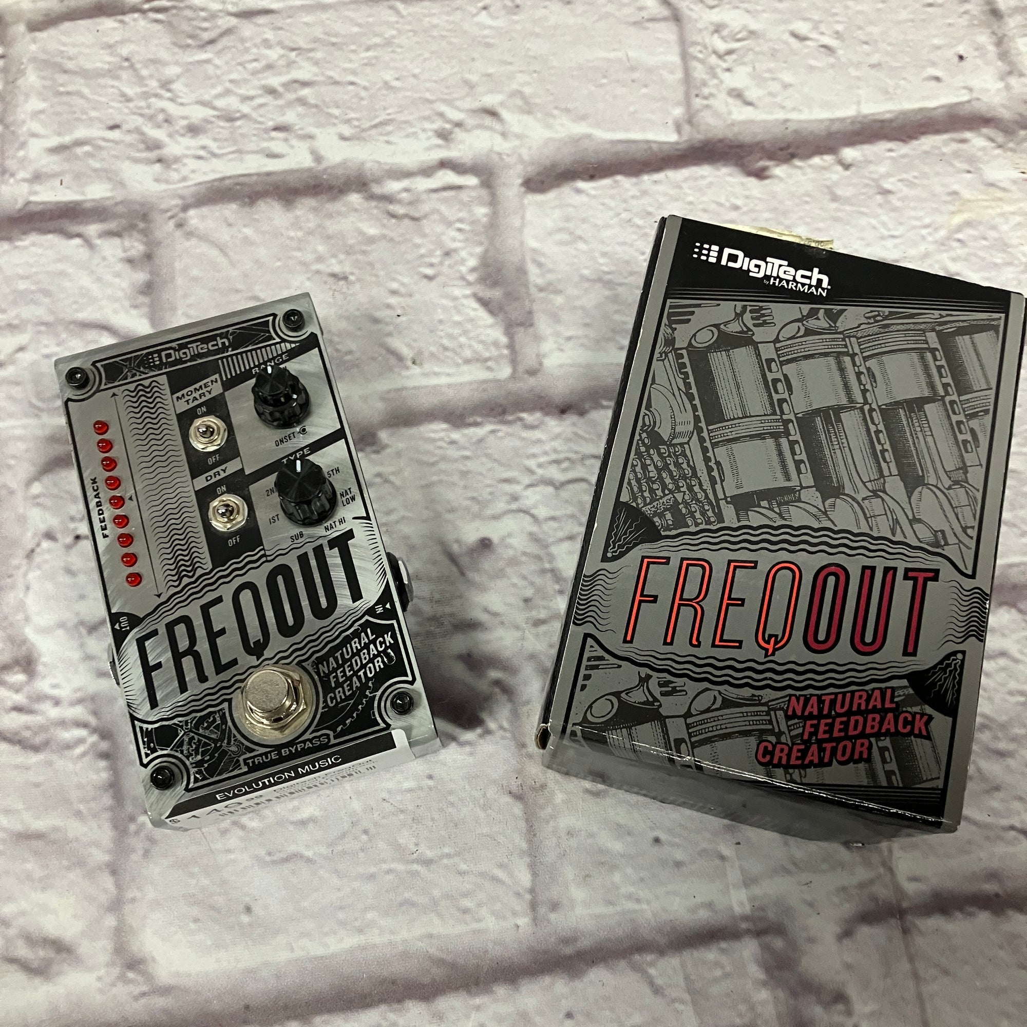 feedback pedal Digitech FreqOut Natural Feedback Creator Pedal