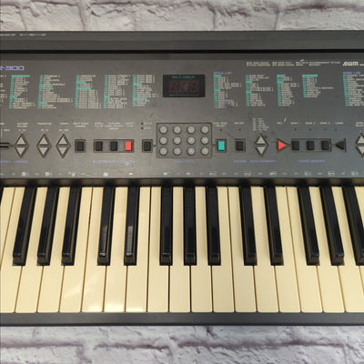 Yamaha PSR300 61-Key Electronic Keyboard