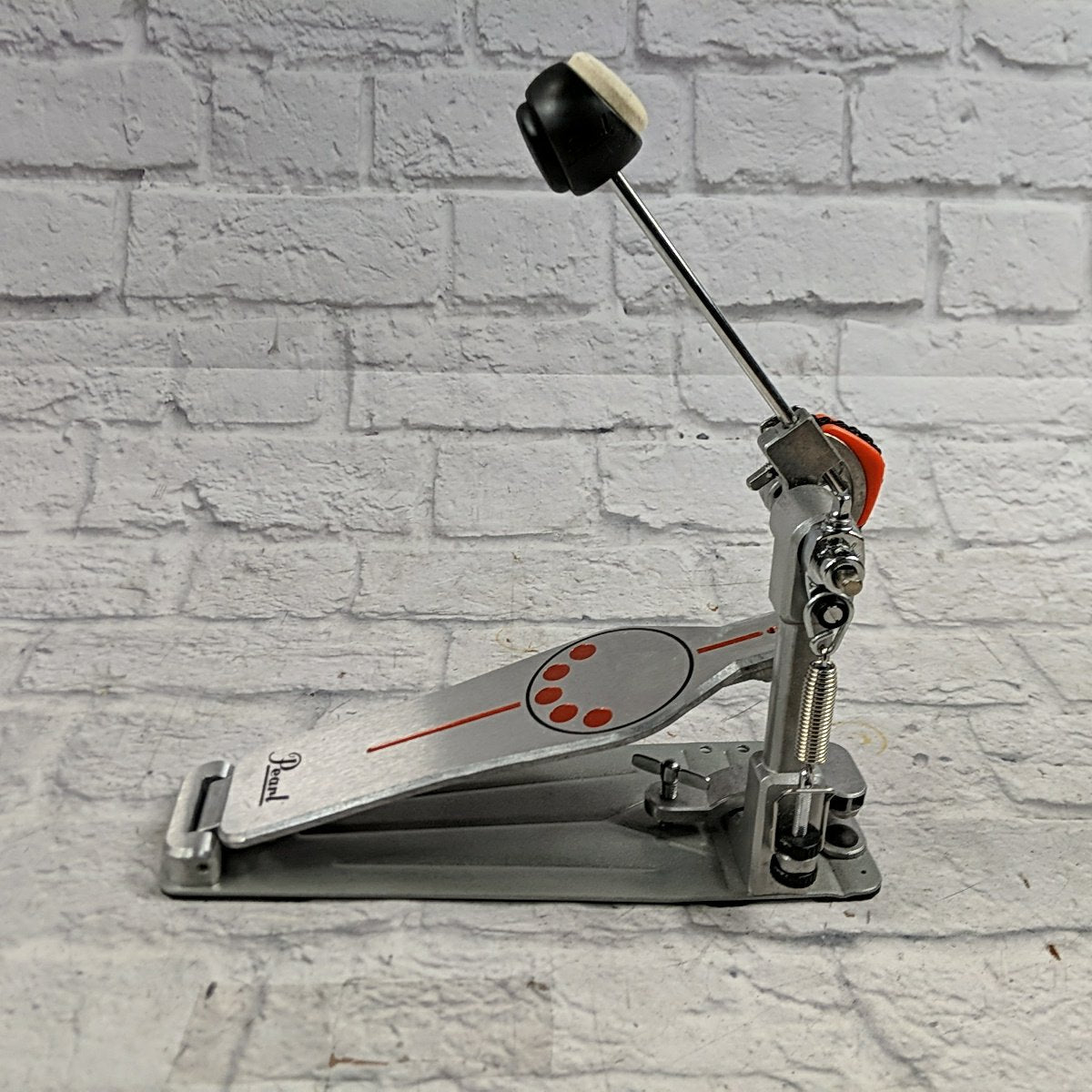 pearl p-930 bass drum pedal Pearl P-930 Demonator Chain-Drive Longboard Single Bass Drum Pedal