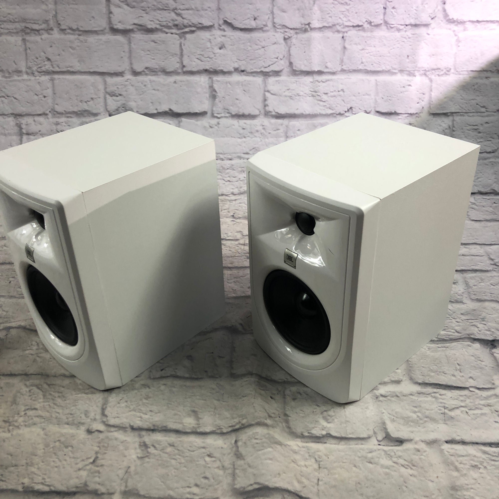 JBL 305P mkII Studio Monitor Pair White