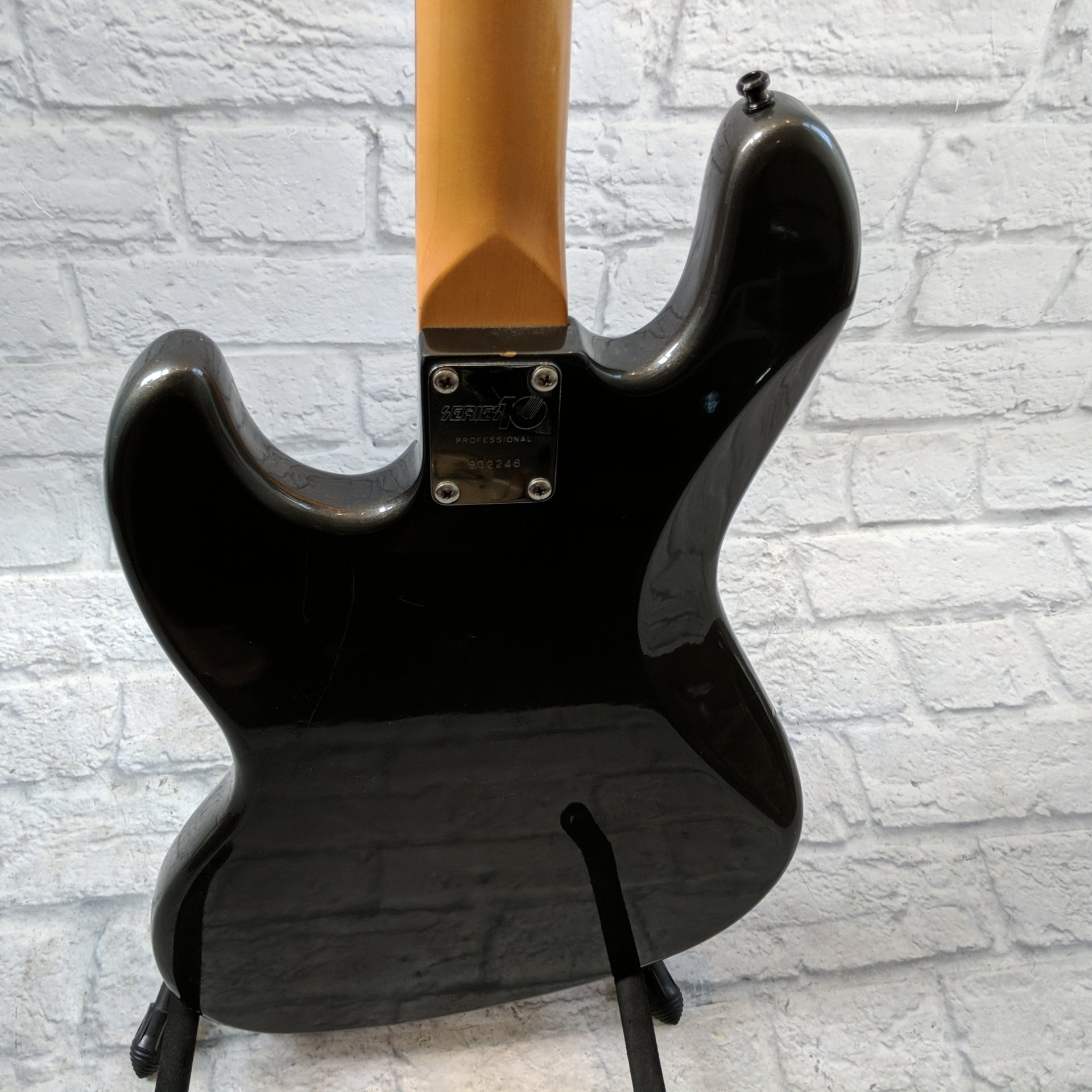 Series 10 Professional 4 String Jazz Bass