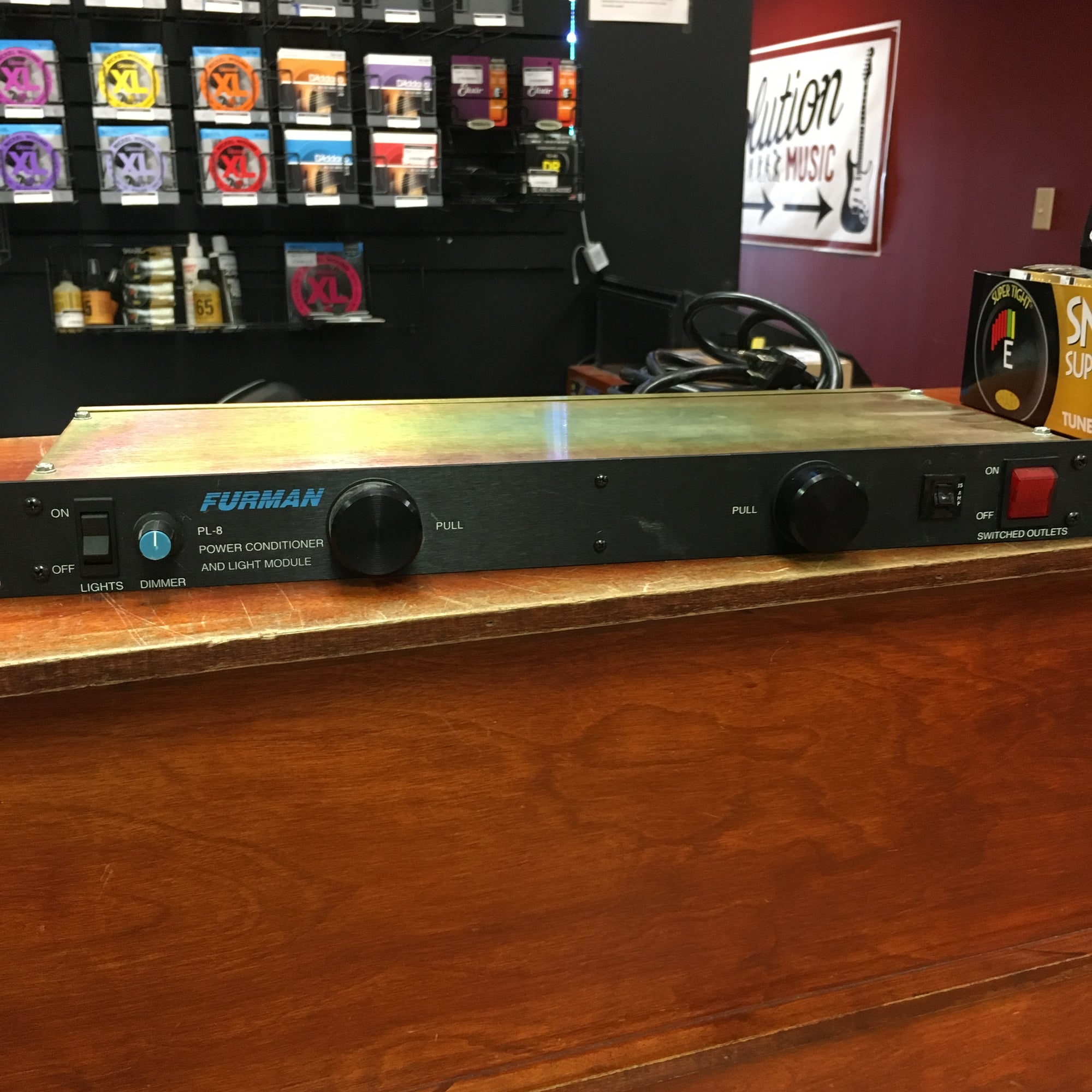 Furman PL-Plus Power Conditioner and Light Module