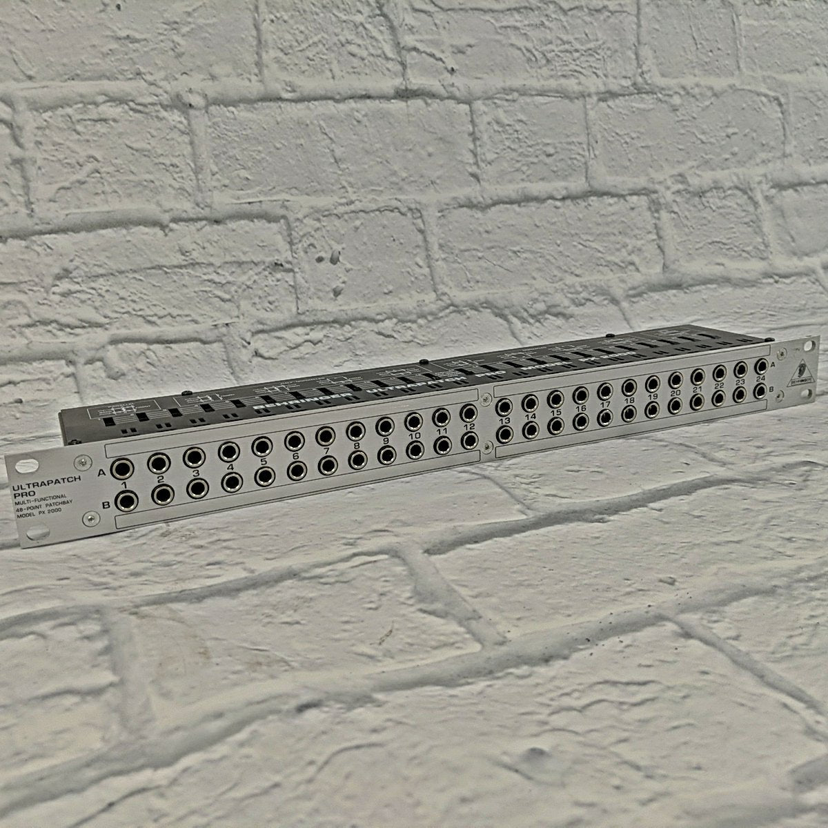 Behringer UltraPatch Pro PX2000 Patchbay