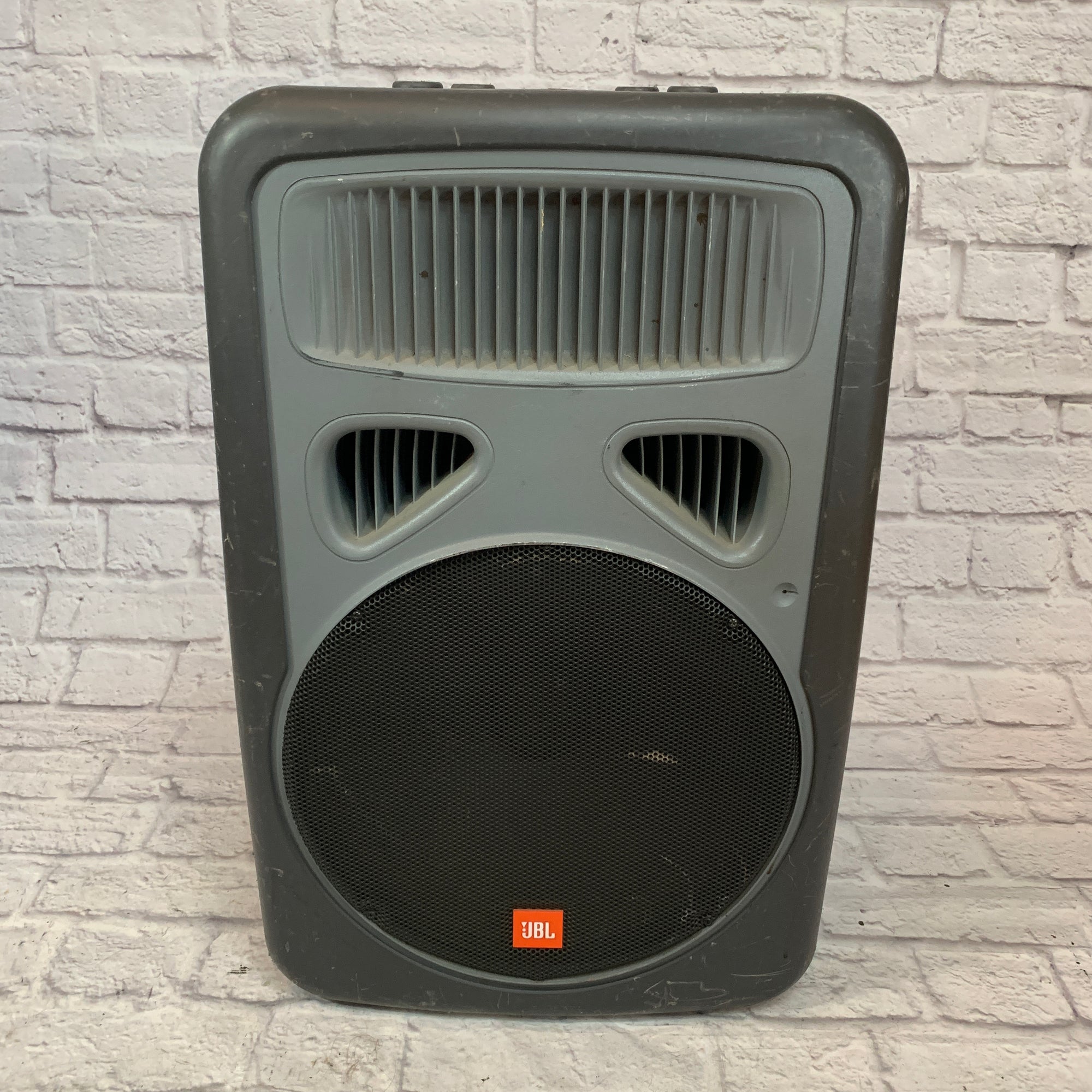 JBL EON 15" Powered Speaker