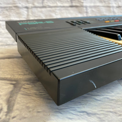 Yamaha PSR-6 Synthesizer