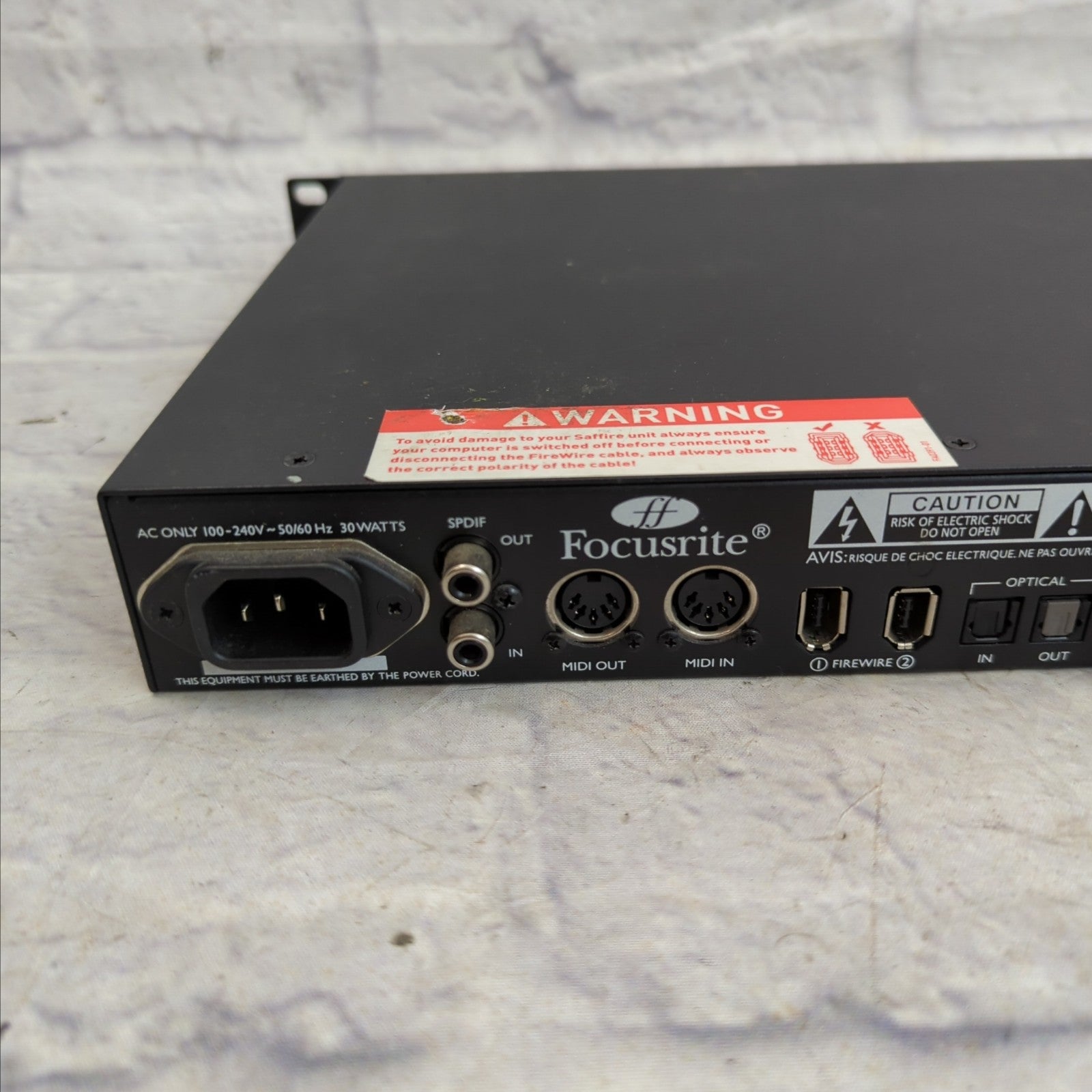 Focusrite Saffire Pro 40 8in/10out w/ Midi Firewire Interface