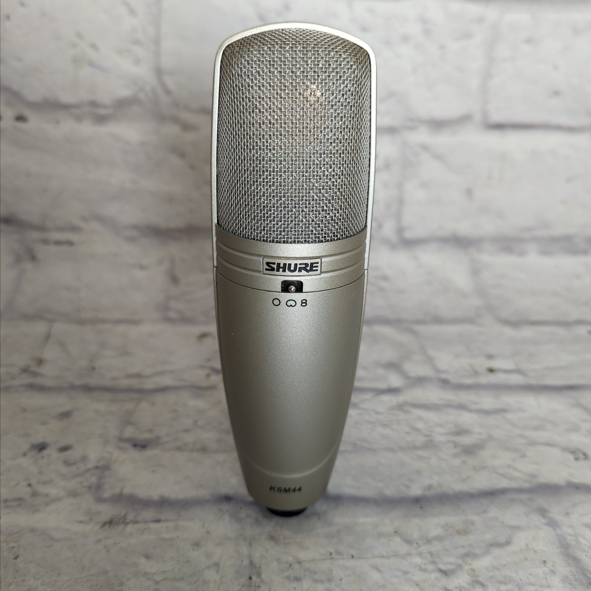 Shure KSM44 Large Diaphragm Multipattern Condenser Microphone