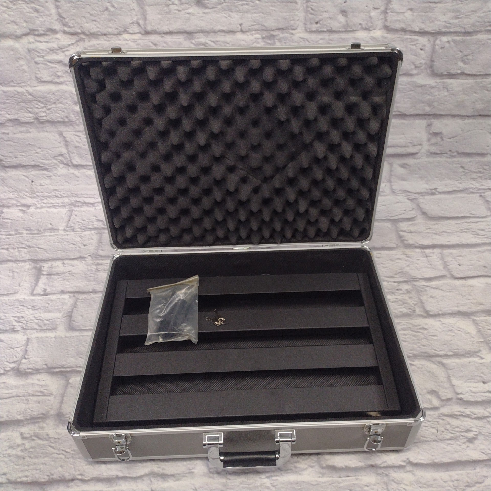 Pedaltrain 22x12.5 Pedal Board W/ Hard Case