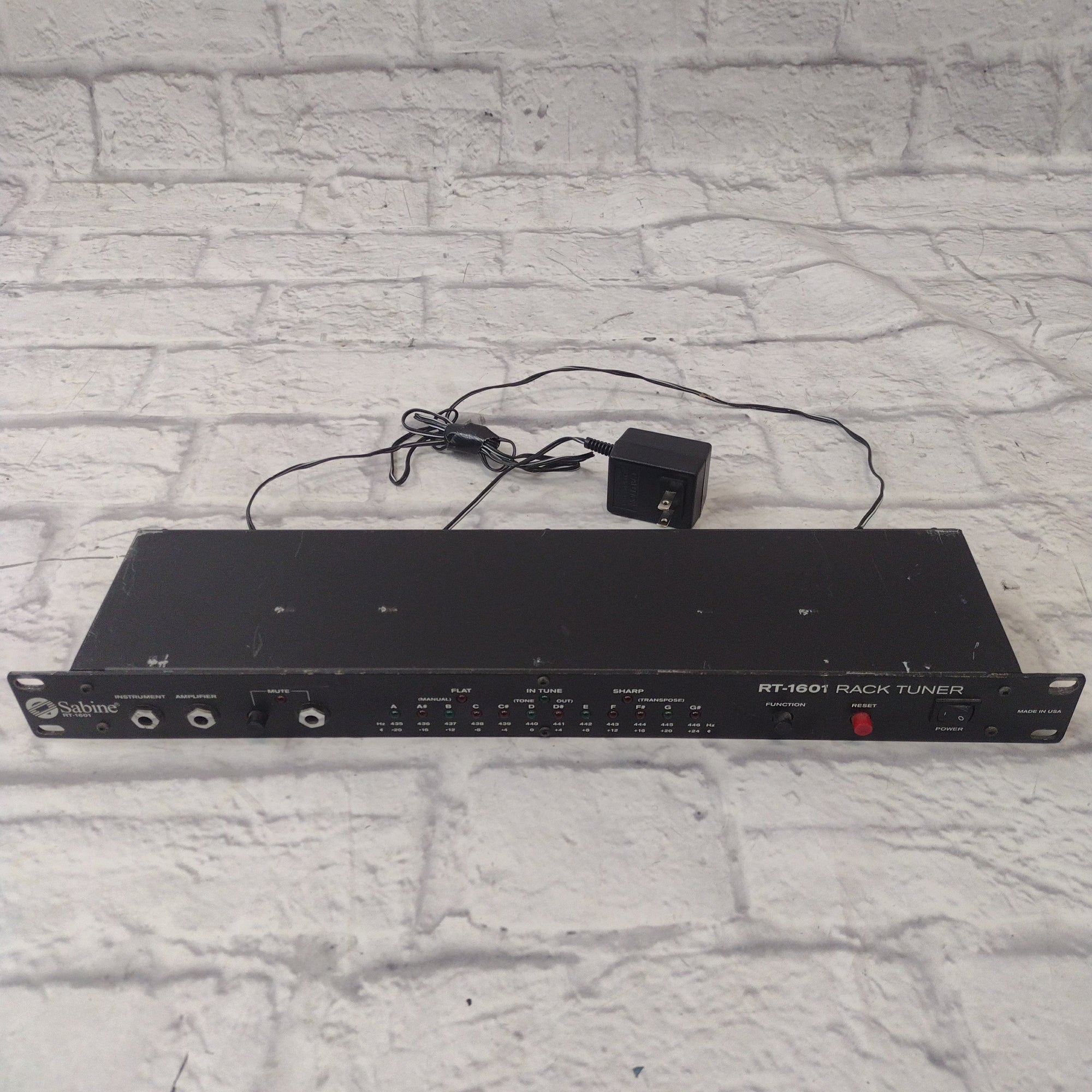 Sabine RT-1601 Rack Tuner
