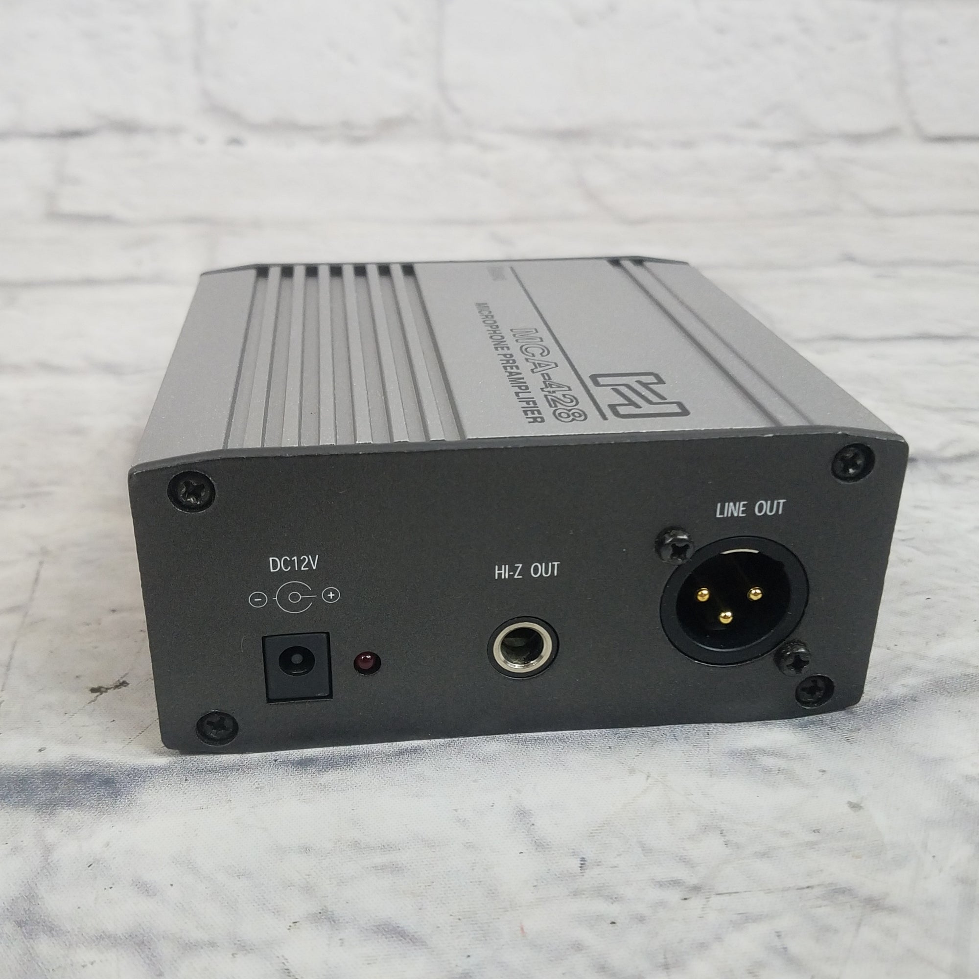 Hosa Technology MCA-428 - Single Channel Studio Microphone Preamplifier with Phantom Power