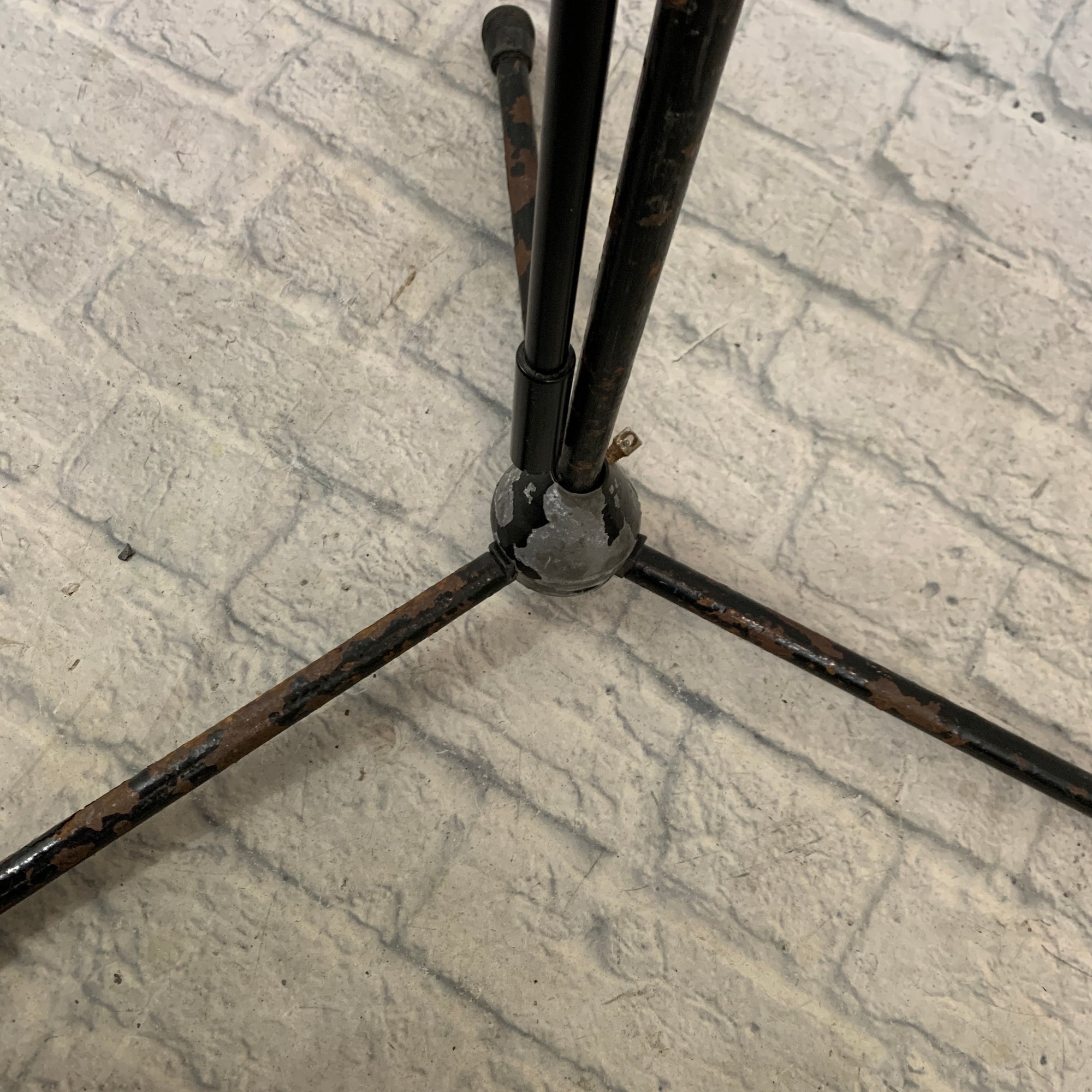 Unknown Boom Microphone Stand - Rough Condition