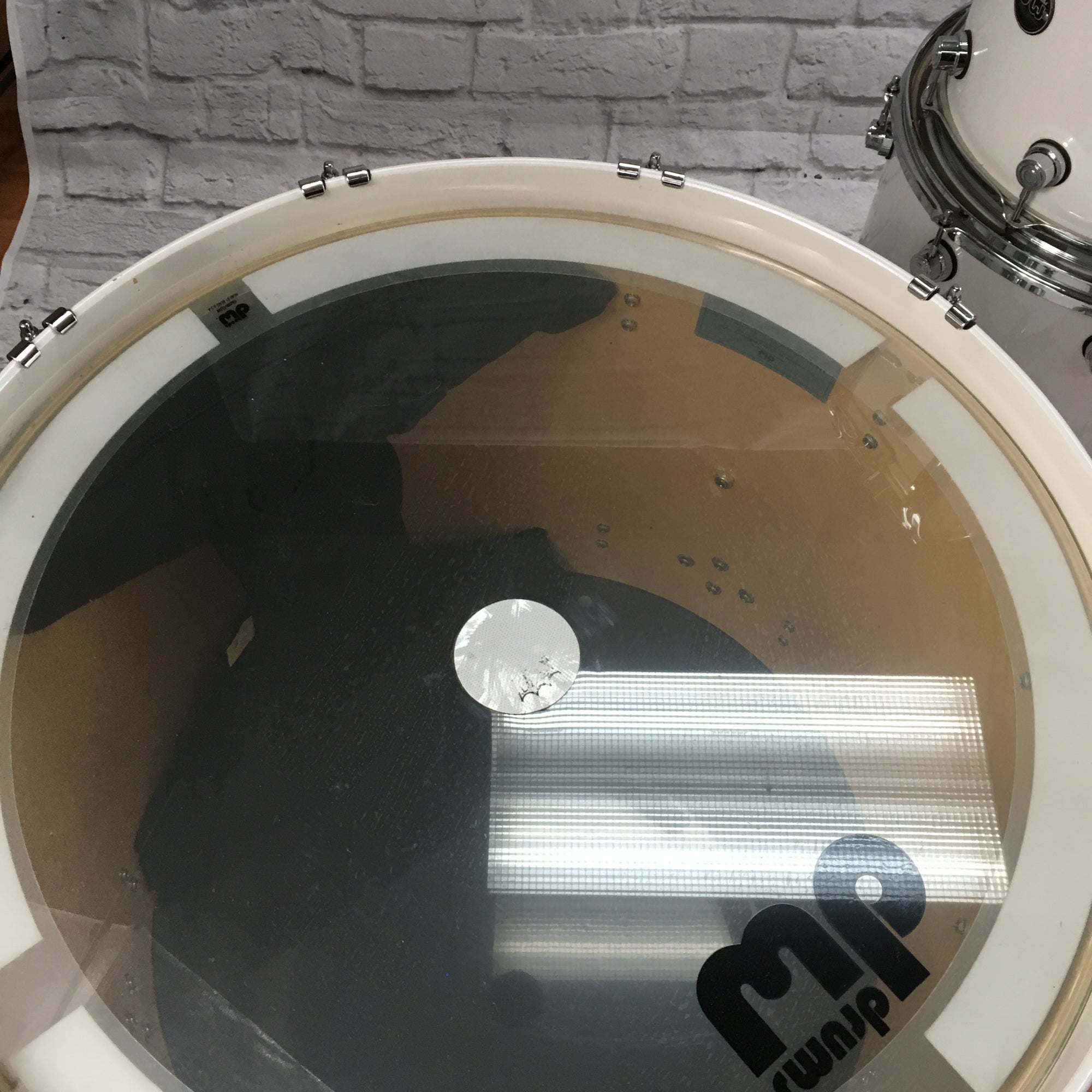 ** DW Performance Series 5 Piece Ice White w/ hardware