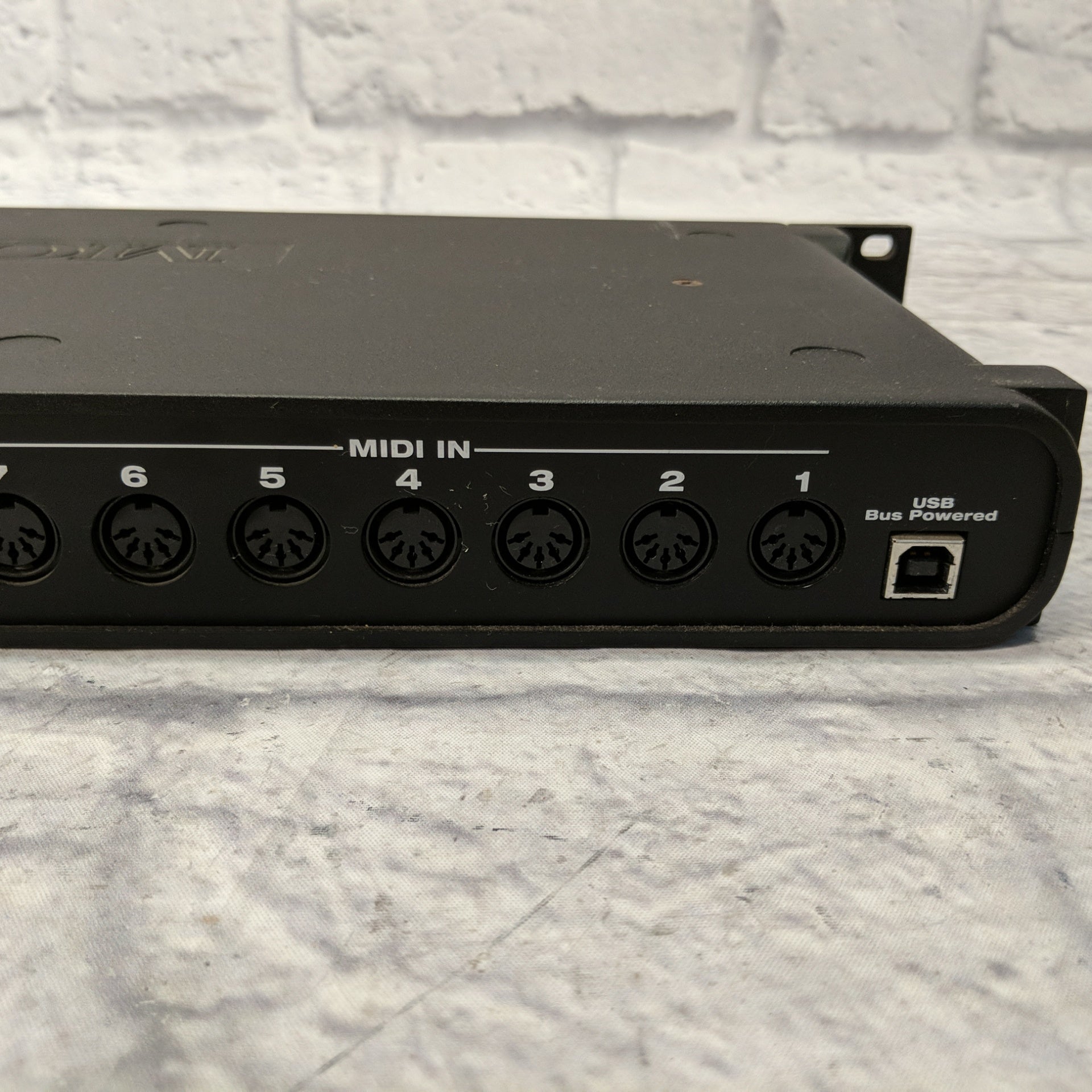Motu MIDI Express 128 - Evolution Music