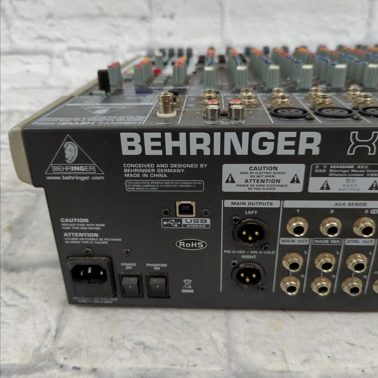 Behringer Xenyx X2442USB 24-Input Mixer with USB and Effects Behringer Xenyx X2442USB 24-Input Mixer with USB and Effects