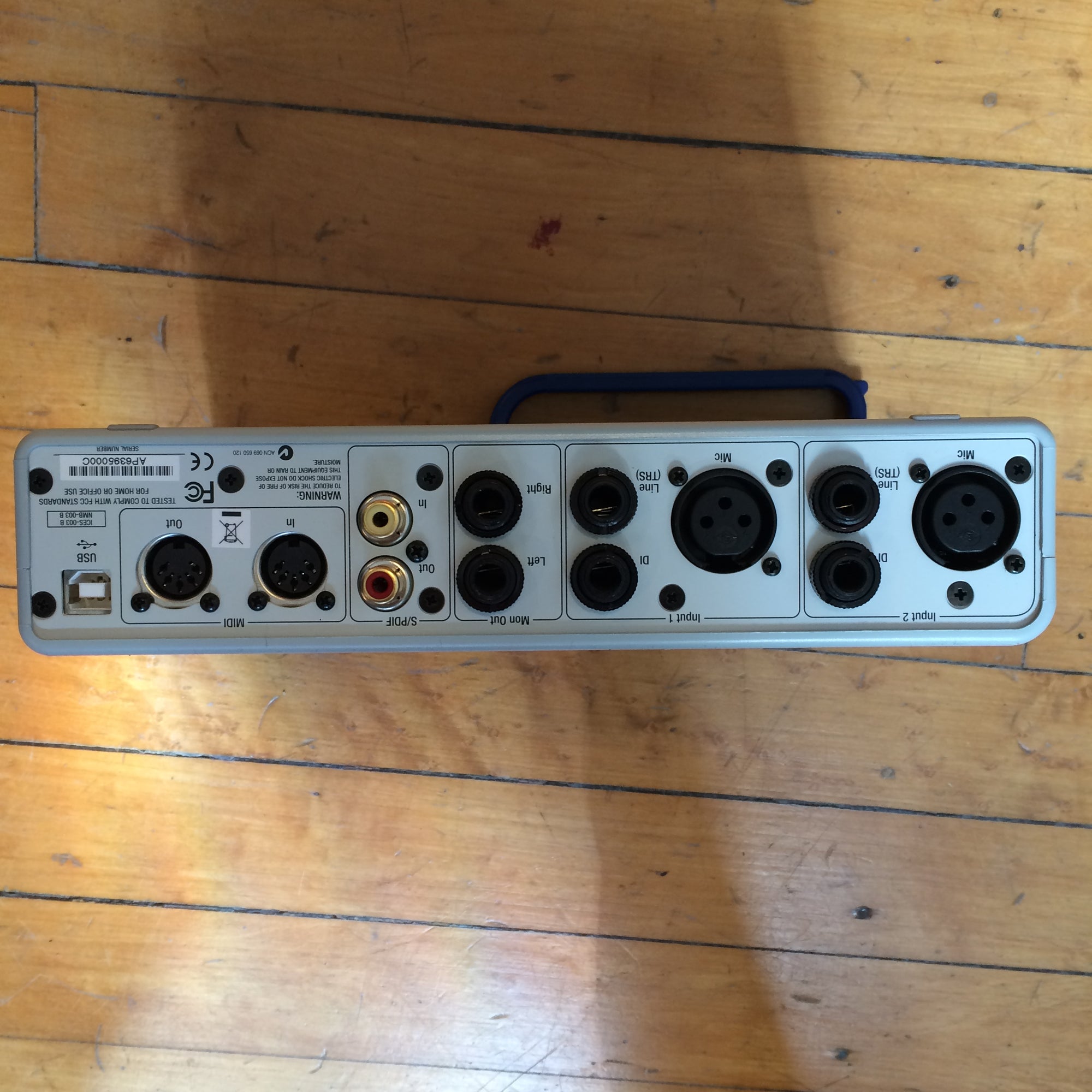 Digidesign MBOX 2 USB Digital Audio Interface w/ Ignition Pack