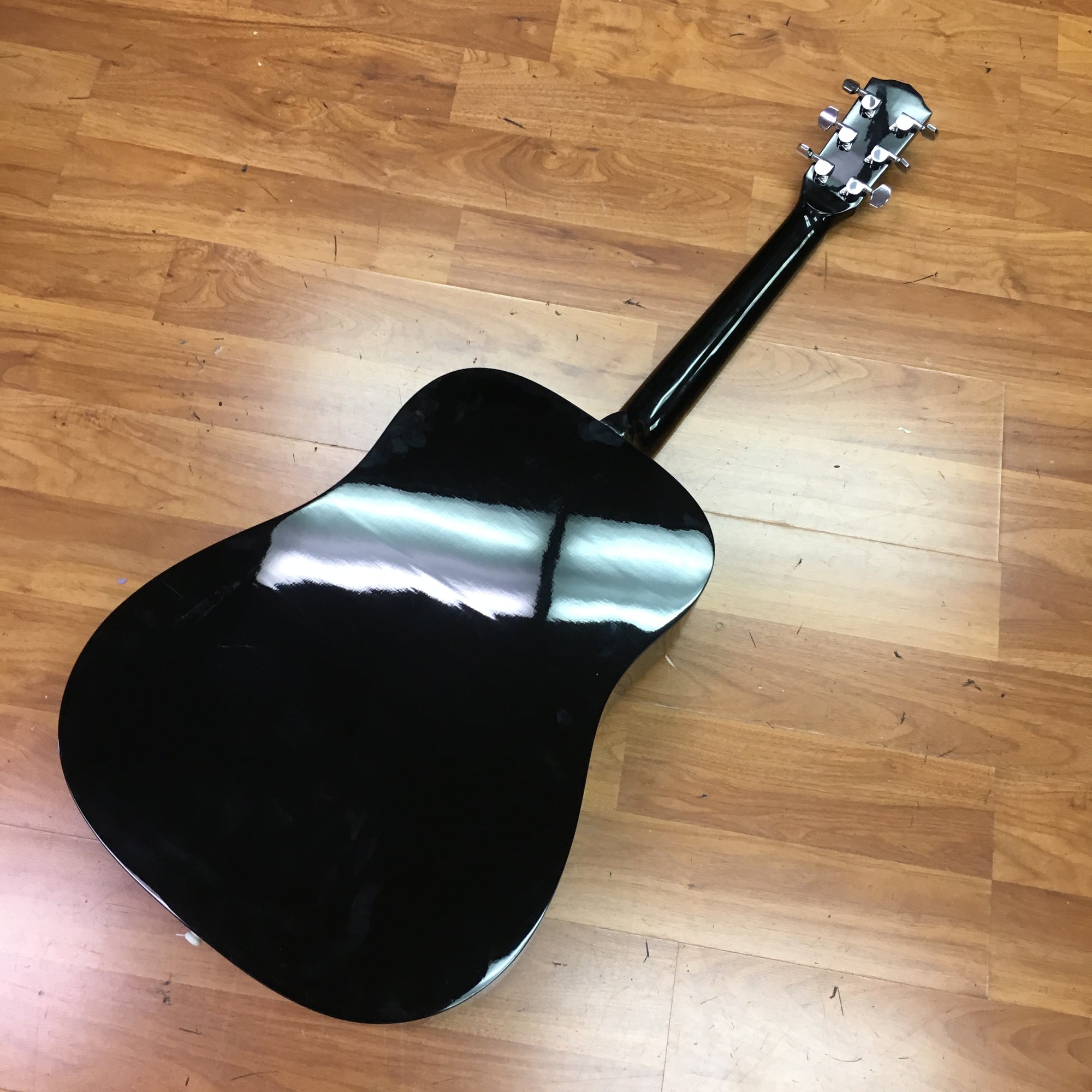 Fender DG-60 Acoustic Guitar