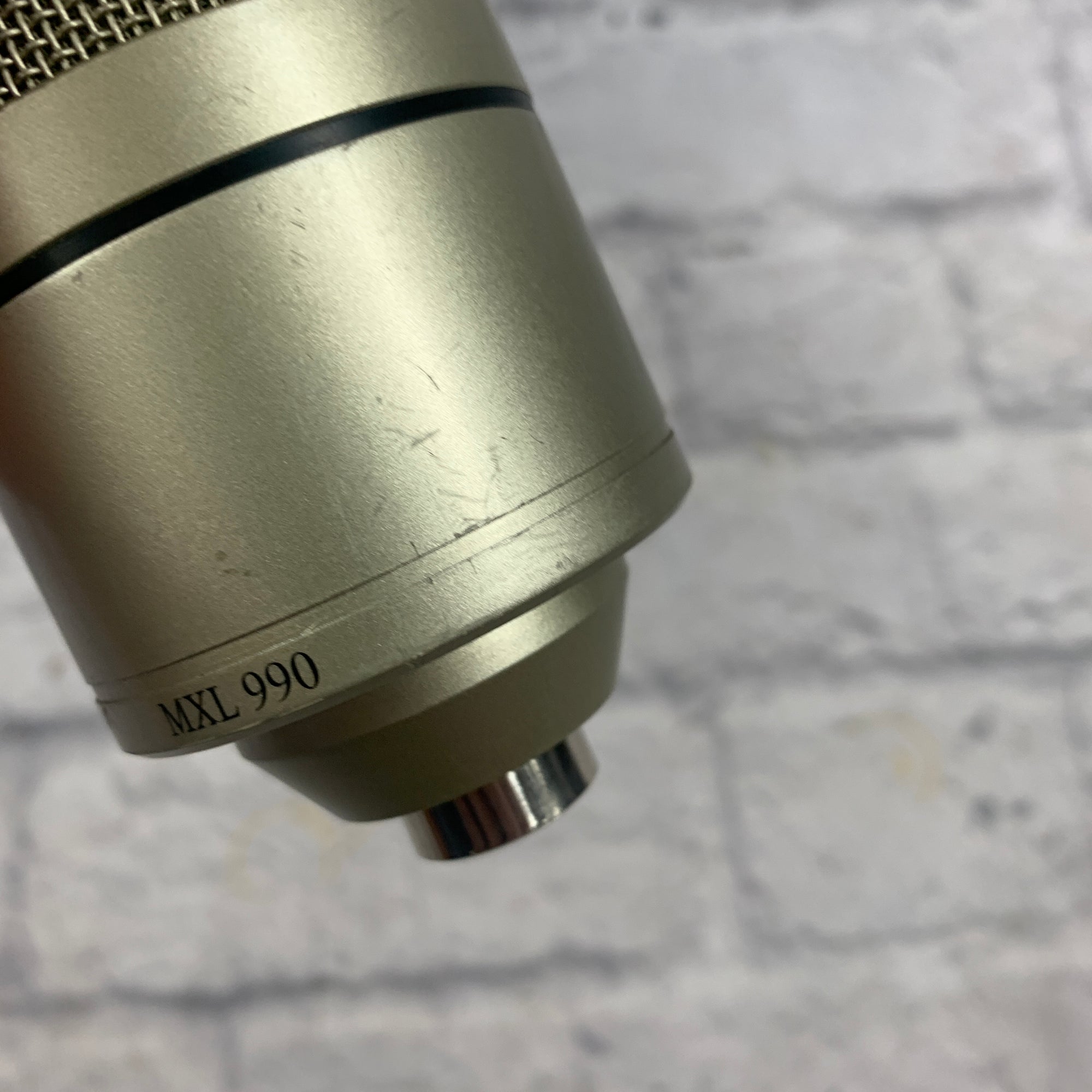 MXL 990 Large Diaphragm Condenser Microphone