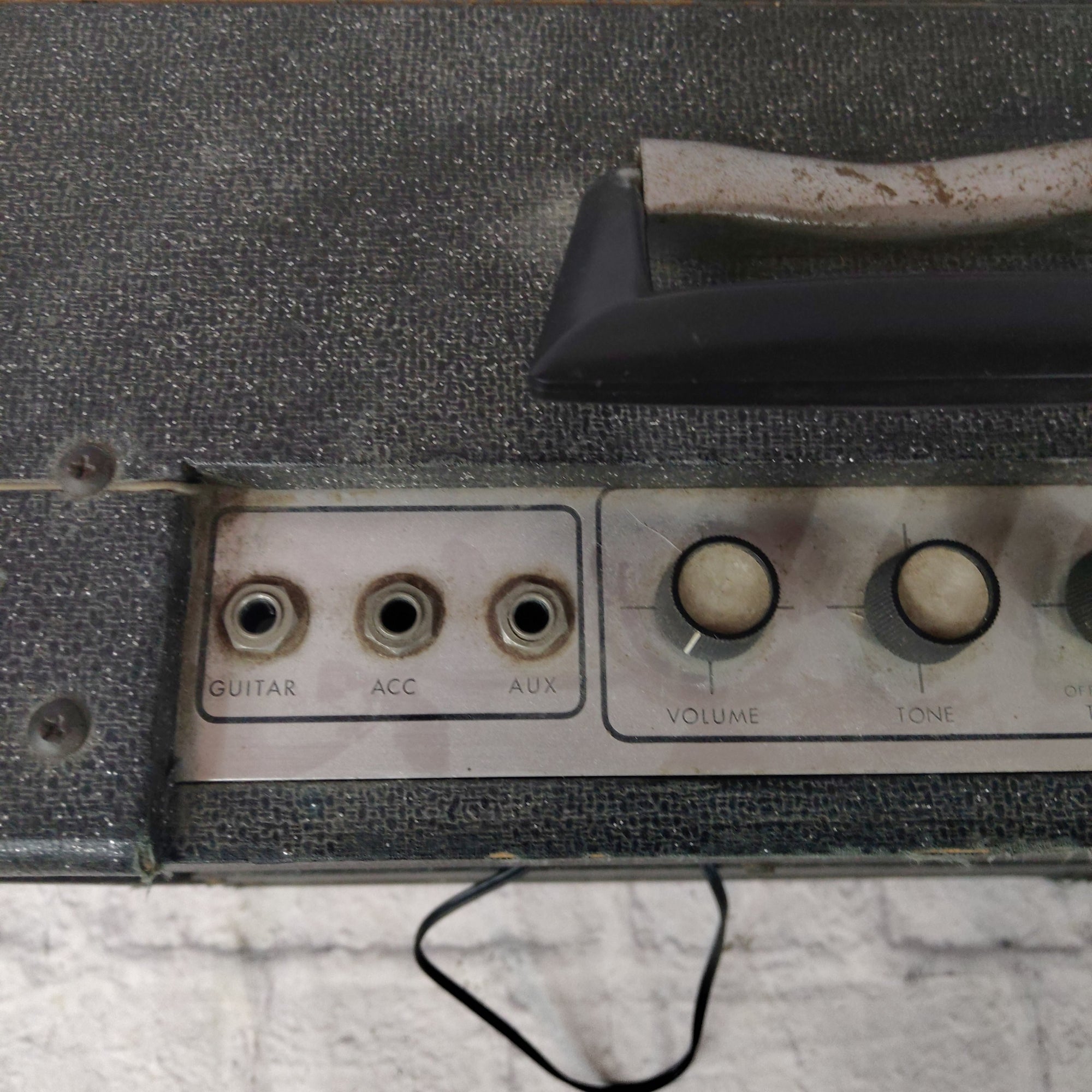 Univox U45 Bass Guitar Combo Amp for parts AS IS