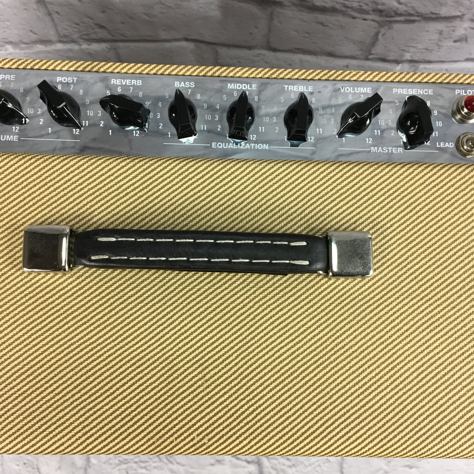 Peavey Classic 50 212 Tweed Guitar Combo Amp with Footswitch