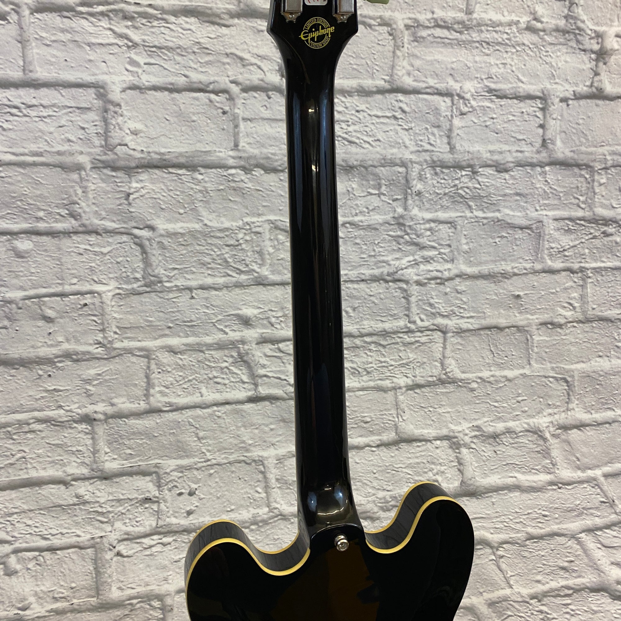 Epiphone ES-335 Pro Semi Hollow w/ Hard Shell Case