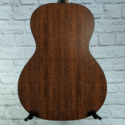 Martin 00L-X2E Concert Acoustic