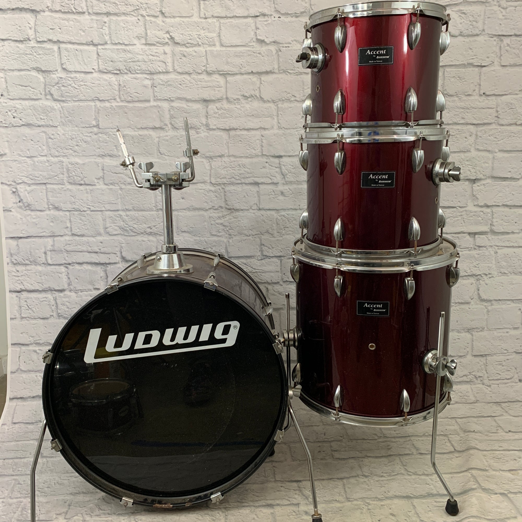 Ludwig Accent Drumkit Schlagzeug RotLudwig Accent Drumkit Schlagzeug Rot  