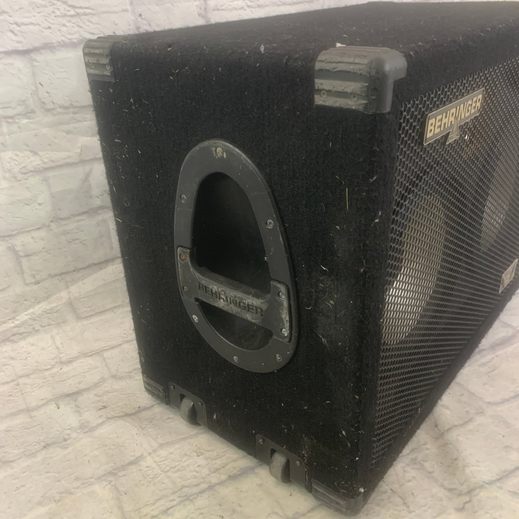 Behringer Ultrabass BA210 500 Watt 2x10 Bass Cabinet