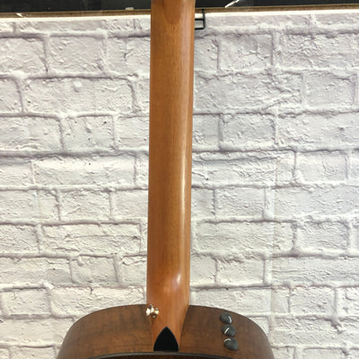 Taylor GTe Urban Ash Grand Theater Acoustic Guitar