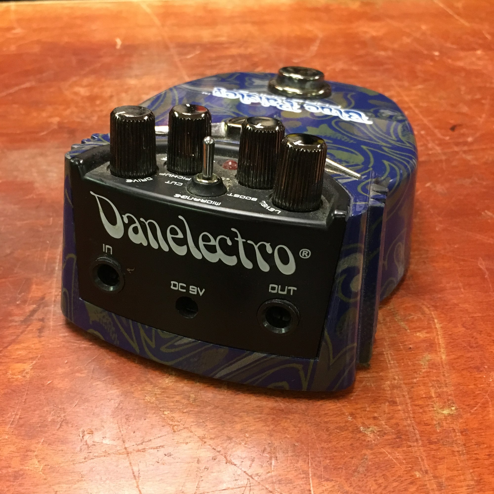 【DANELECTRO】Blue Paisley Pure Drive Danelectro Blue Paisley Pure Drive - Evolution Music