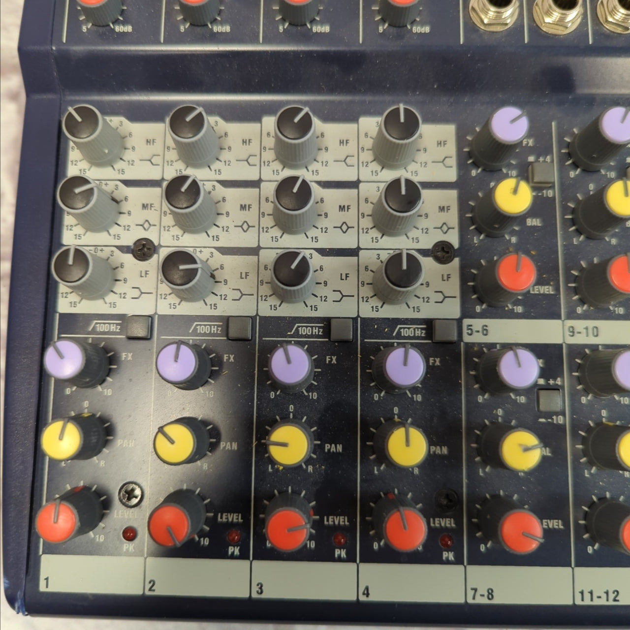 Soundcraft Notepad 124fx Mixer