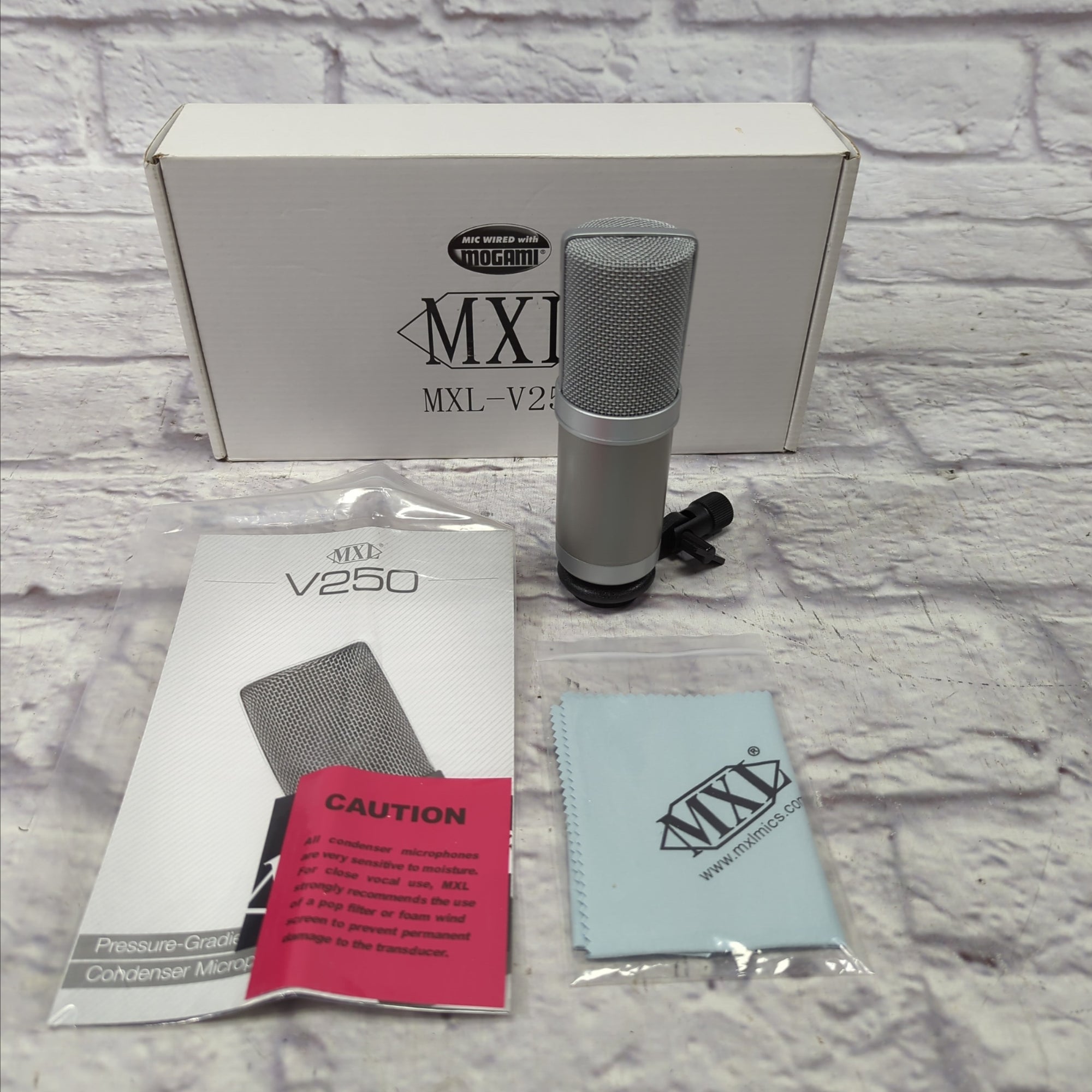 MXL V250 Condenser Microphone with Original Box