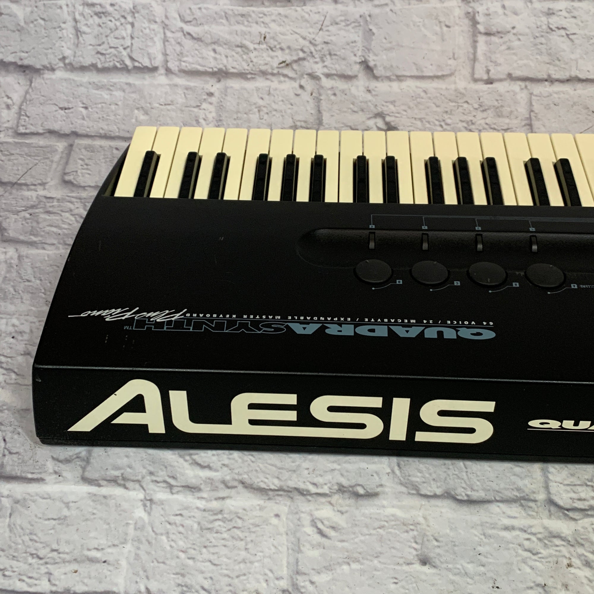 Alesis QuadraSynth Plus Piano Synthesizer
