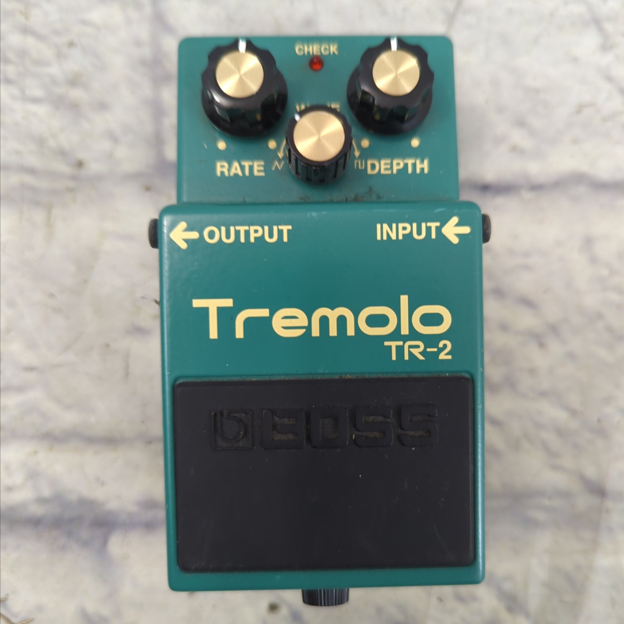 BOSS Tremolo TR-2 チコ Boss TR-2 Tremolo (Silver Label) Green - K&S Music Center LLC