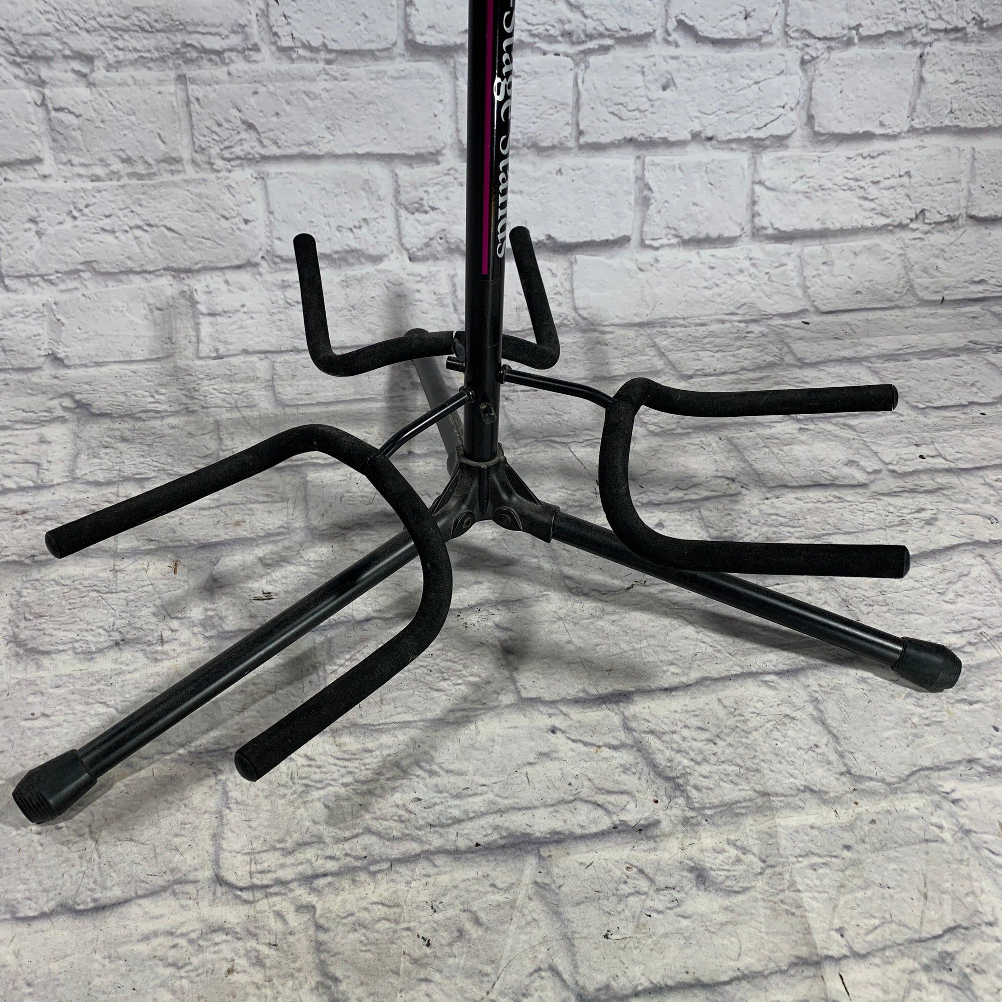 On Stage Stands Triple Guitar Stand