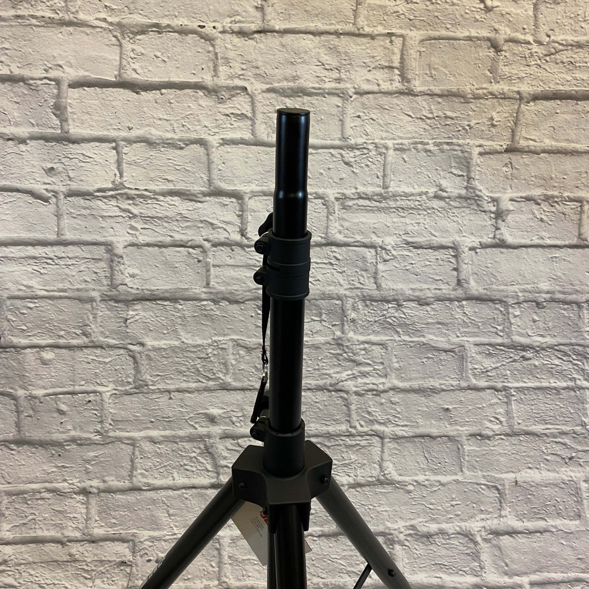 Ultra KS156BK Speaker Stand Pair
