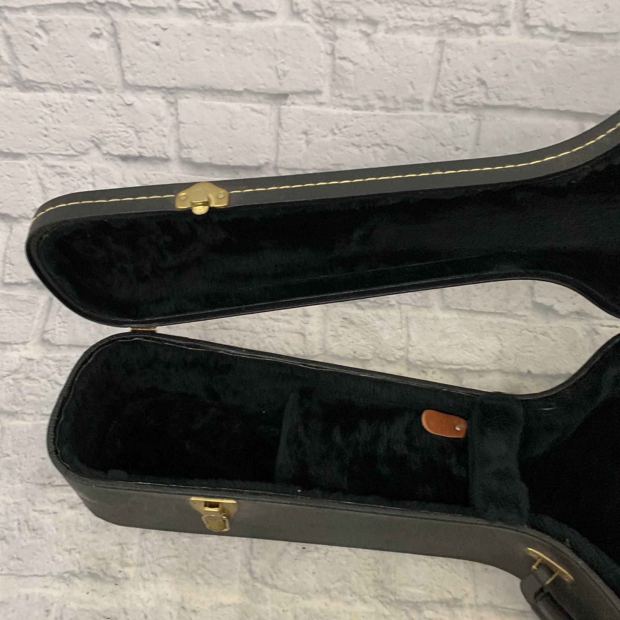 TKL Larrivee Acoustic Guitar Hardshell Hard Case