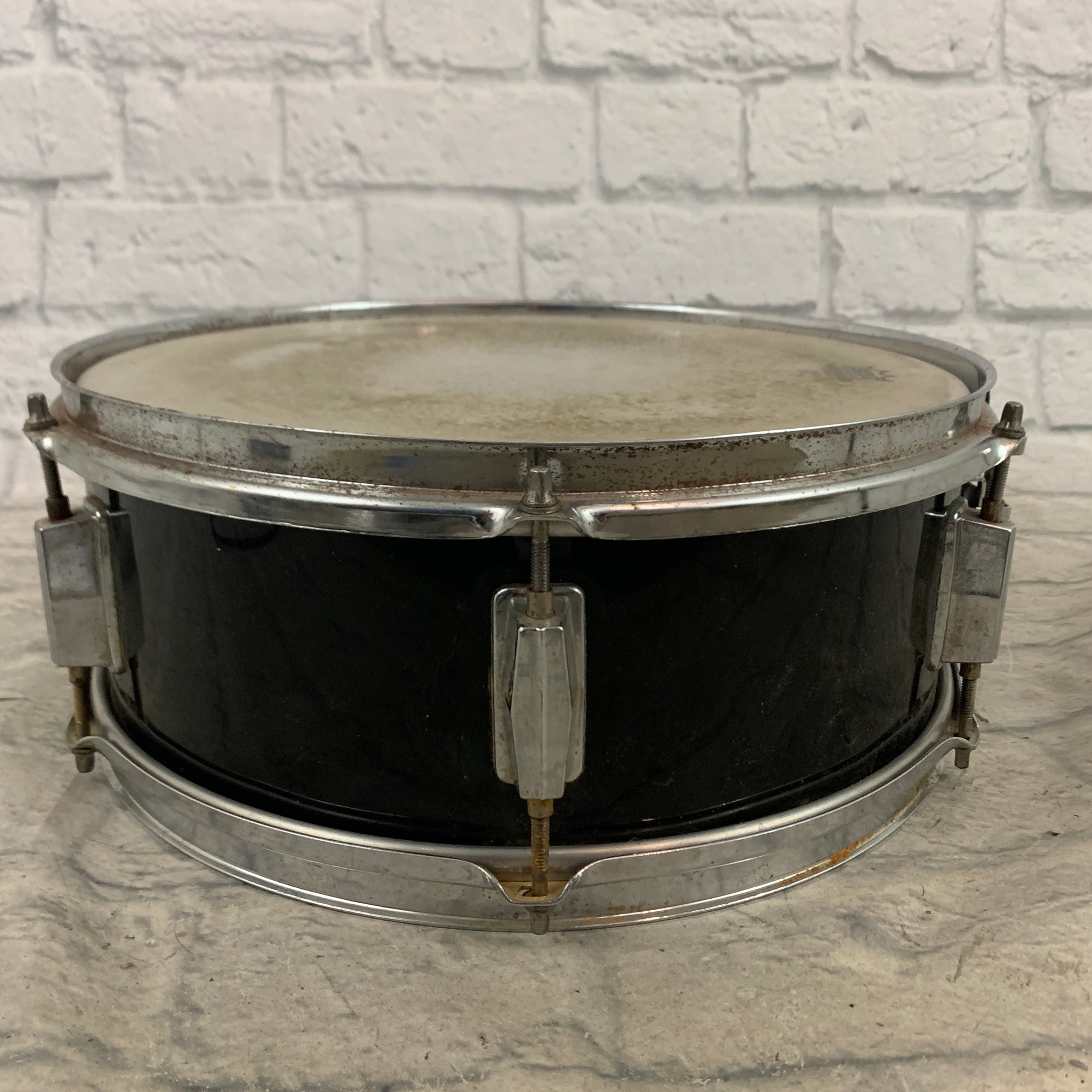 Unknown 6-Lug Wood Shell Snare - Black Wrap