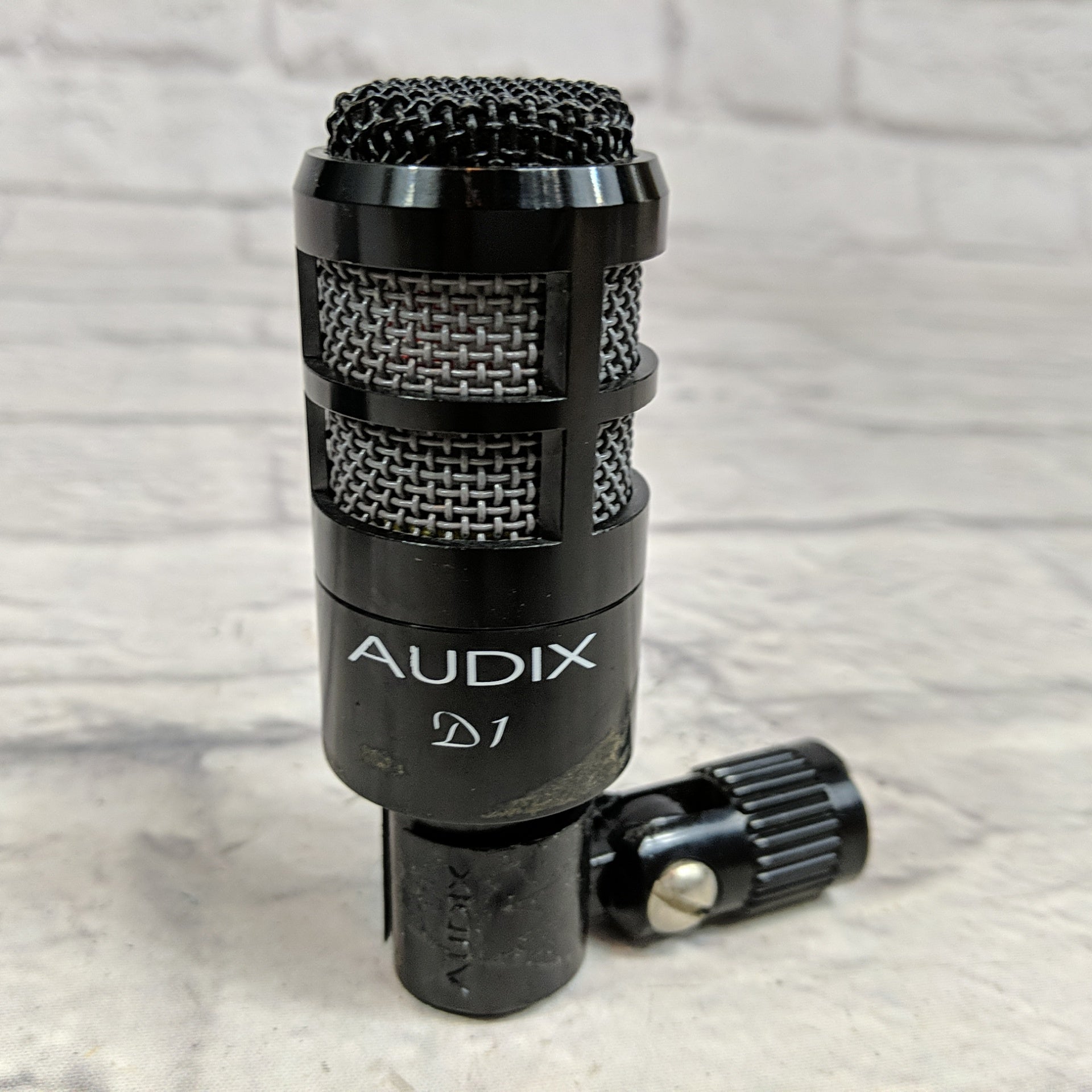 魅力的な価格 Audix D1 Dynamic Instrument Microphone - Evolution Music 配信機器・PA機器・レコーディング機器