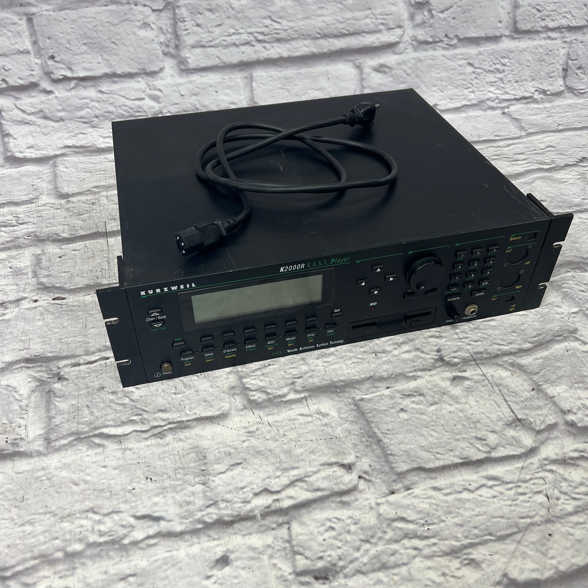 Kurzweil K2000R Rackmount Synth Evolution Music