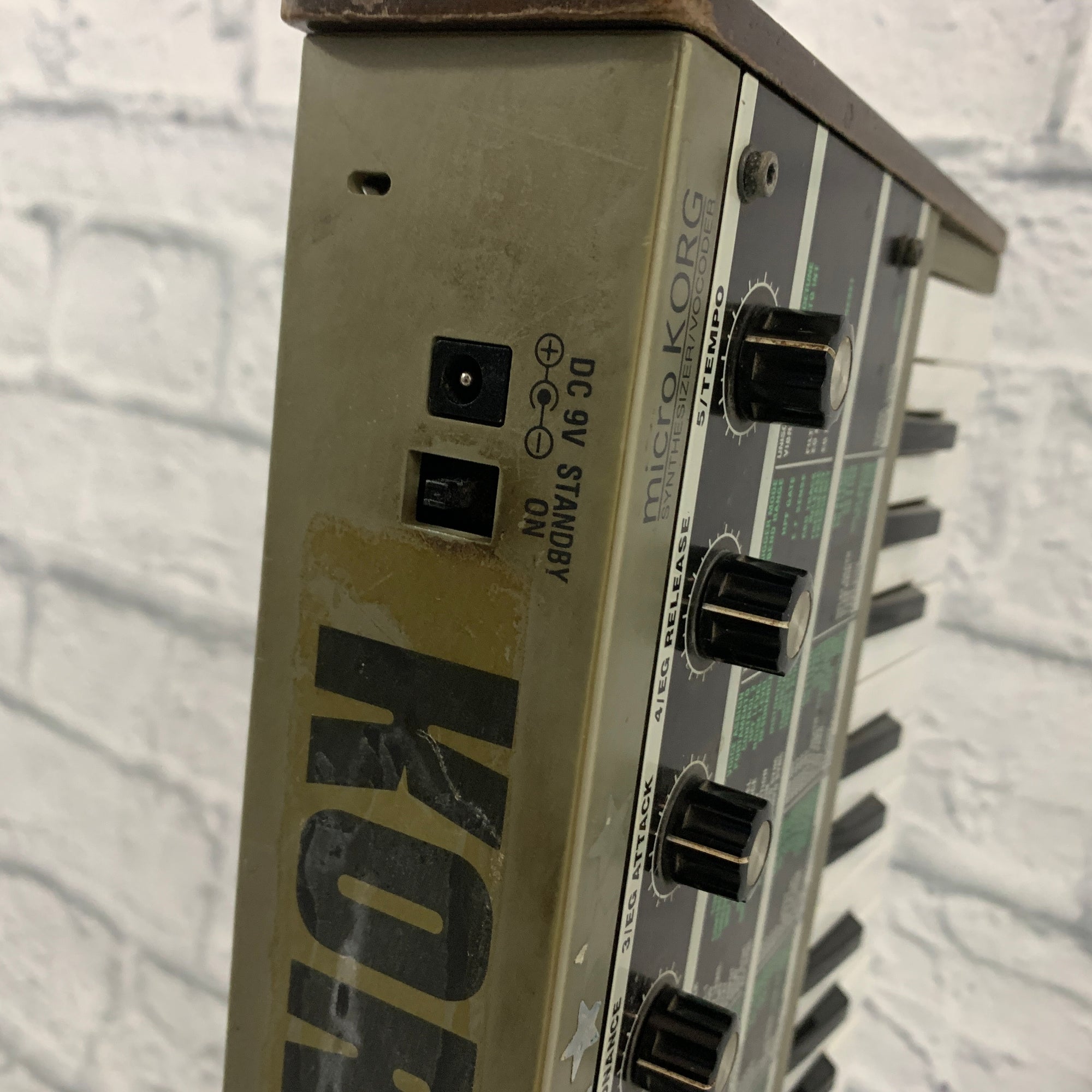 Korg microKORG 37-Key Synthesizer/Vocoder