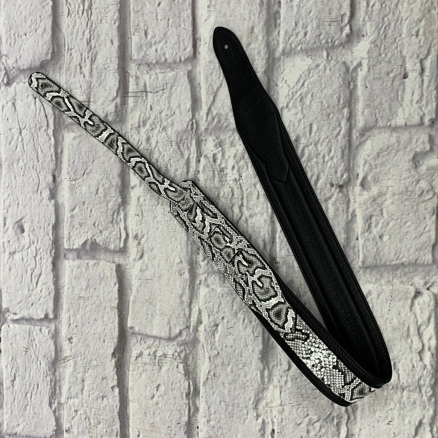 Walker & Williams White Snakeskin Guitar Strap
