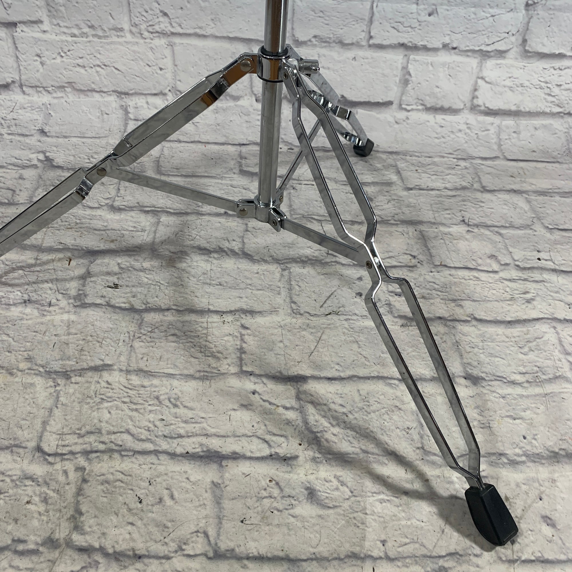 Unknown Double Braced Straight Stand