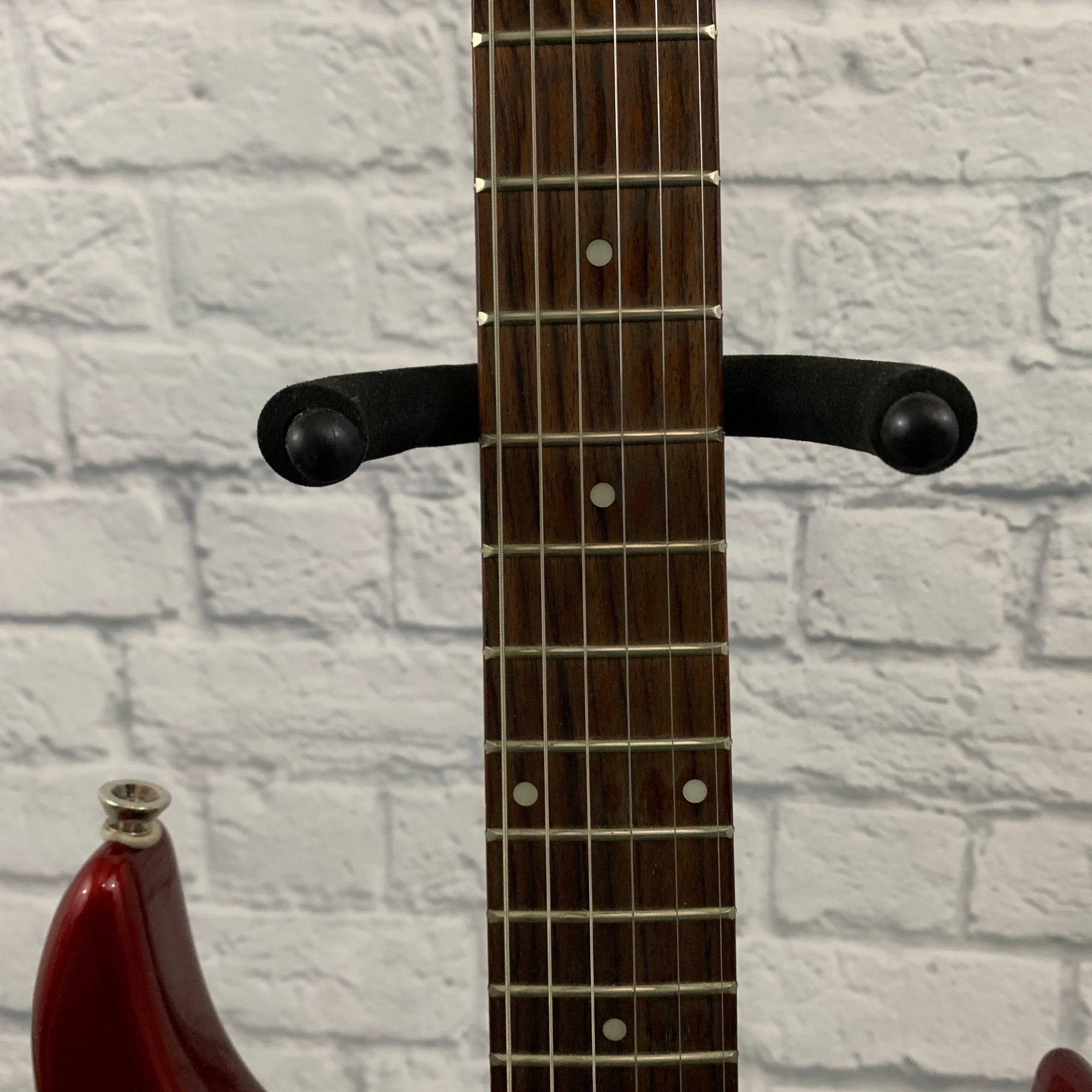 Guitar Research LG33 Strat Style Electric Guitar