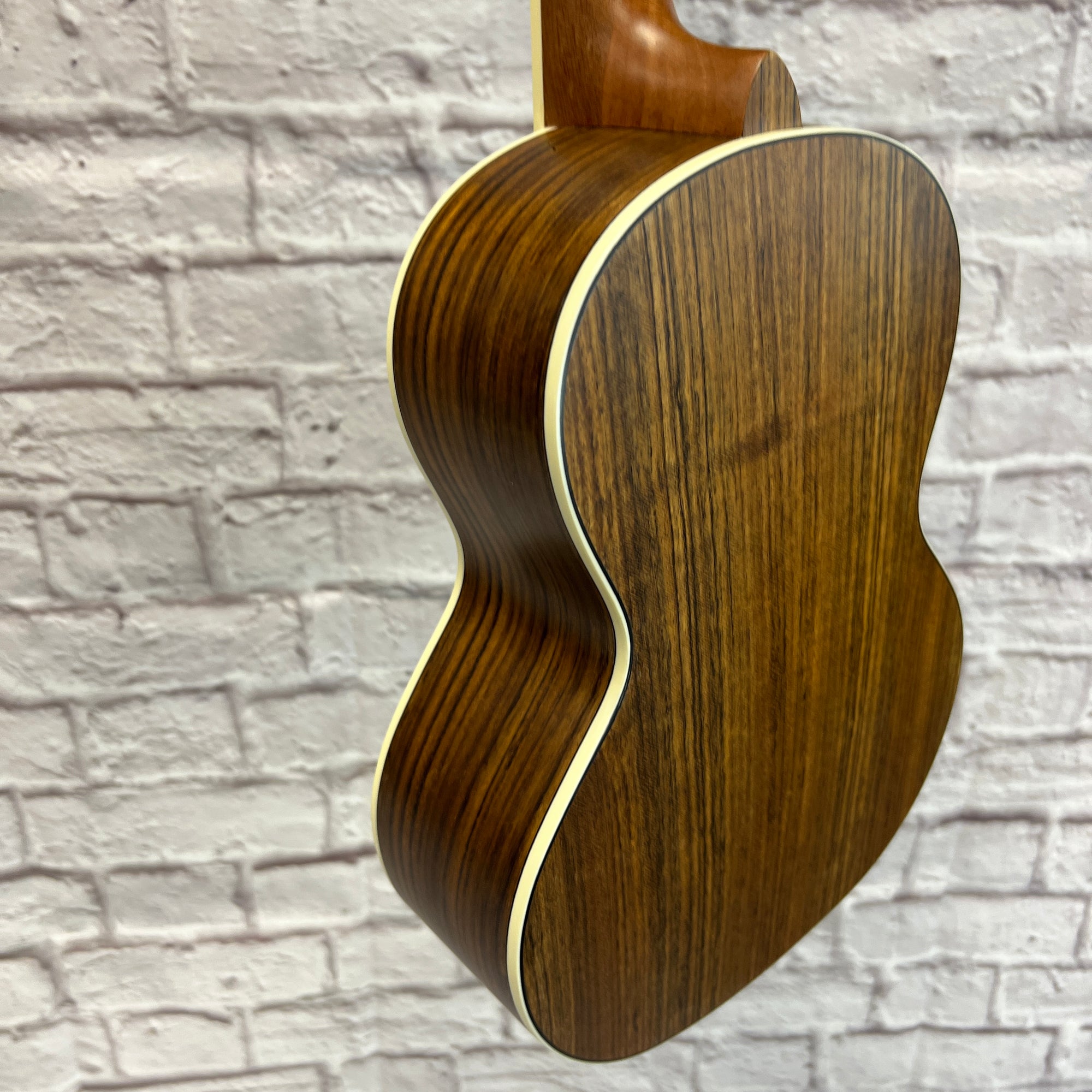 Fender California Coast Rincon Tenor Ukulele