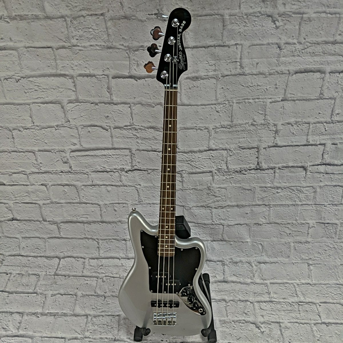 Squier Vintage Modified Jaguar Bass Silver