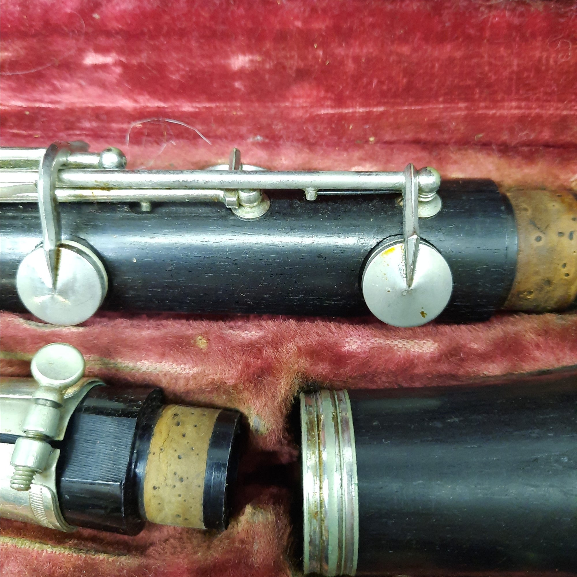 Vintage Artiste clarinet with case and mouthpiece